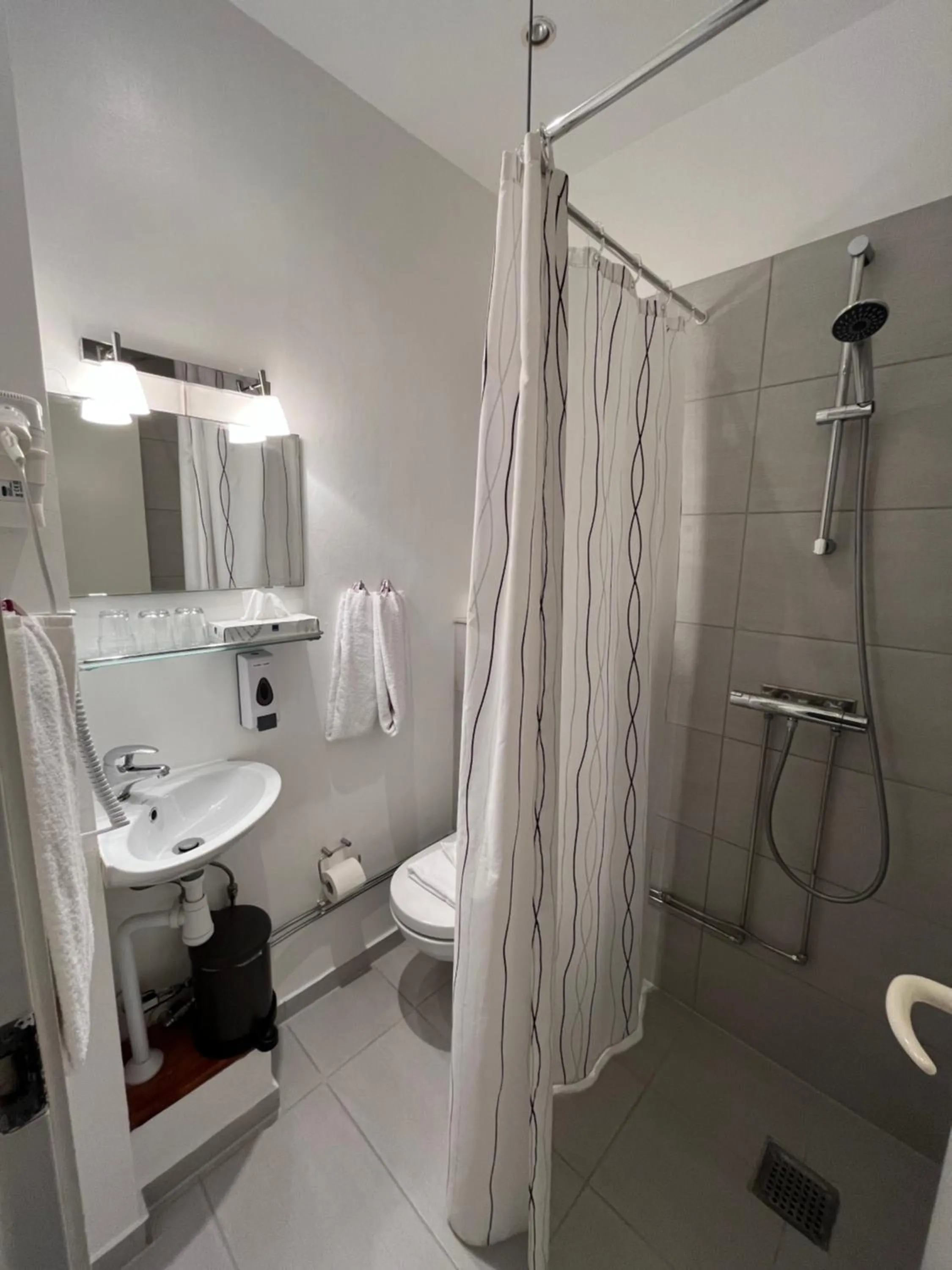 Shower in Hotel Skandia