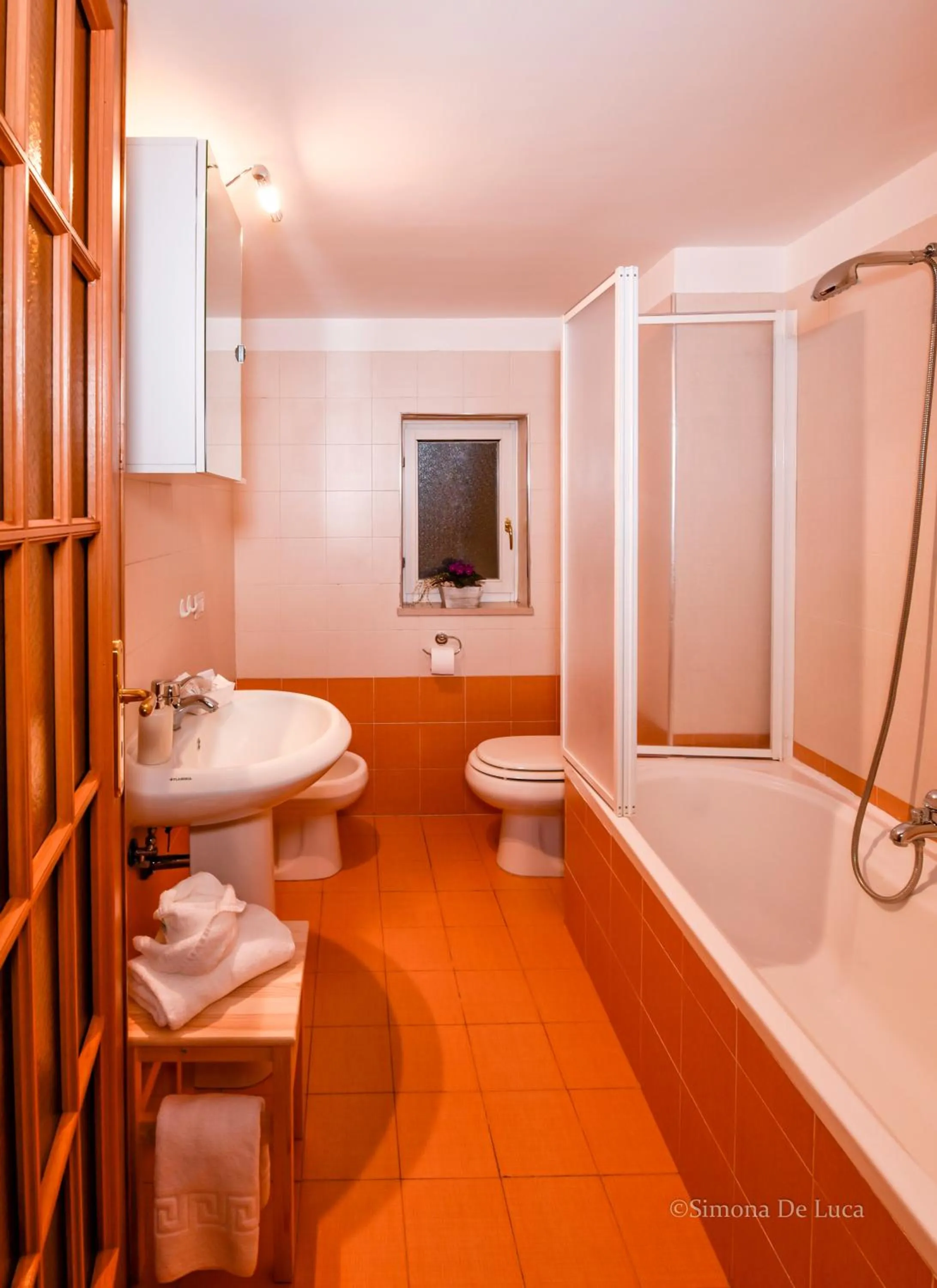 Bathroom in Bonjour Bonheur