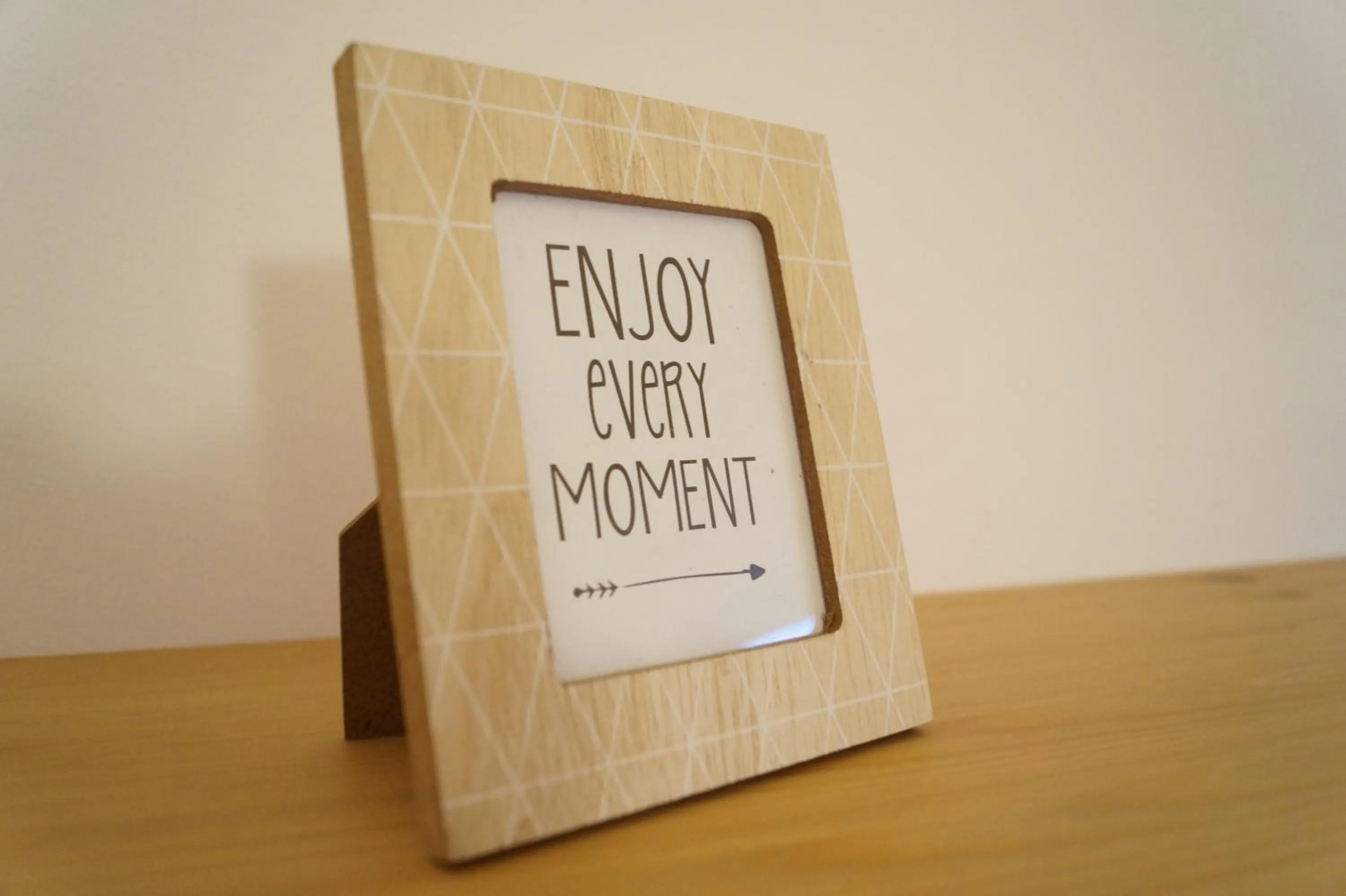 Decorative detail in Bonjour Bonheur