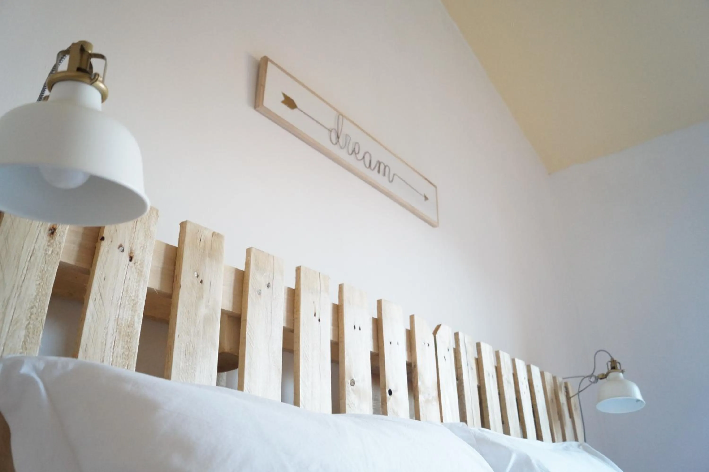 Decorative detail, Bed in Bonjour Bonheur