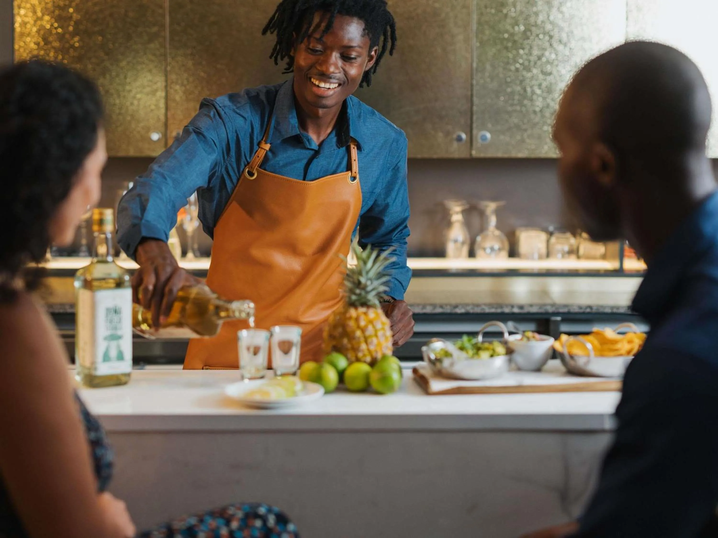 Lounge or bar in Pullman Cape Town City Centre