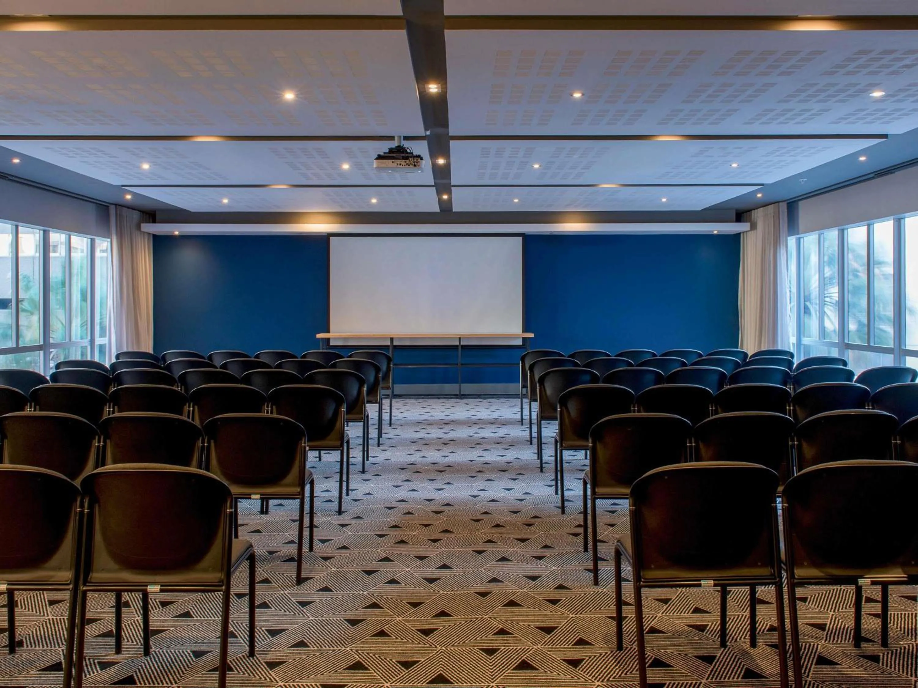 Meeting/conference room in Pullman Cape Town City Centre