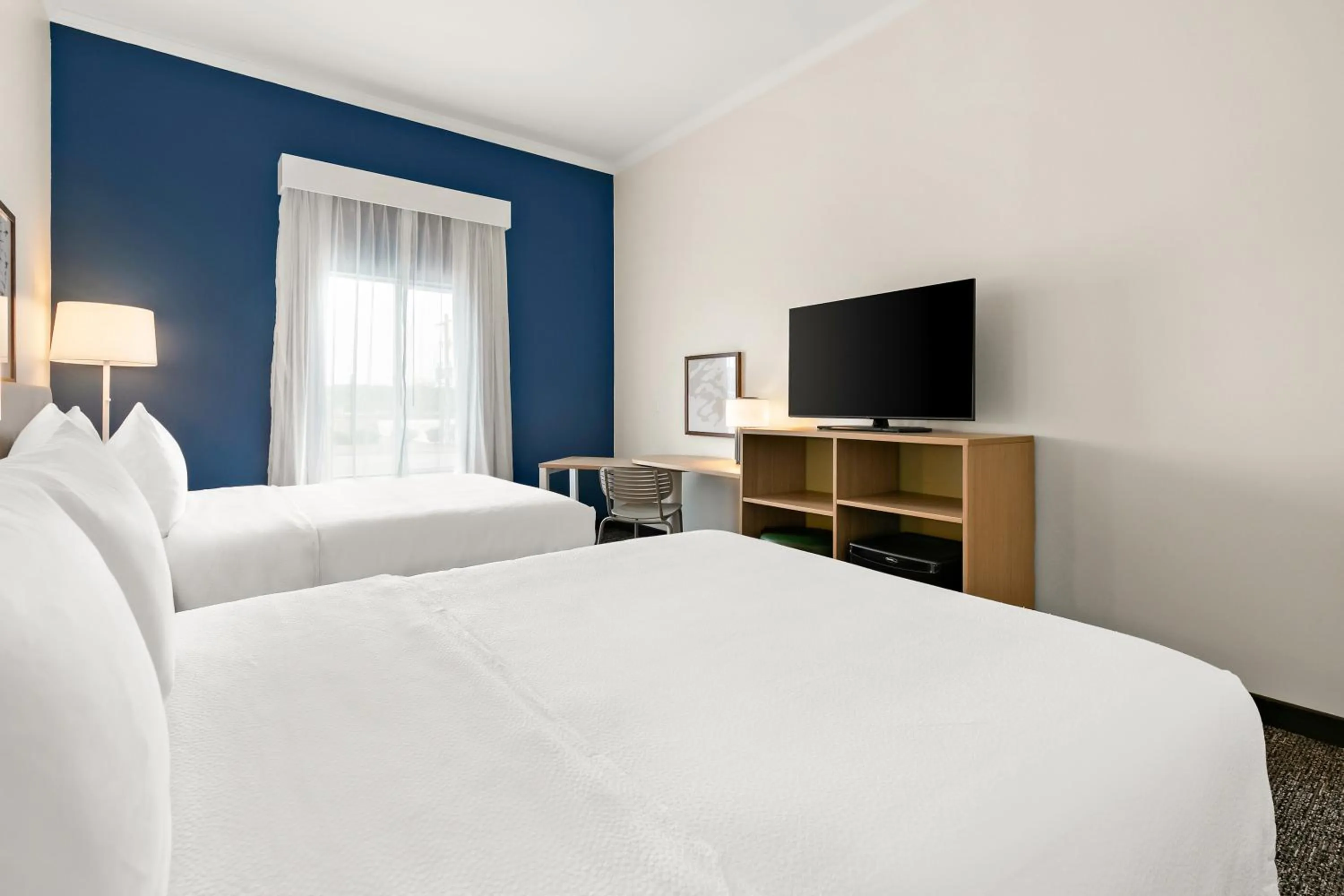 Bed in Spark by Hilton Commerce, GA