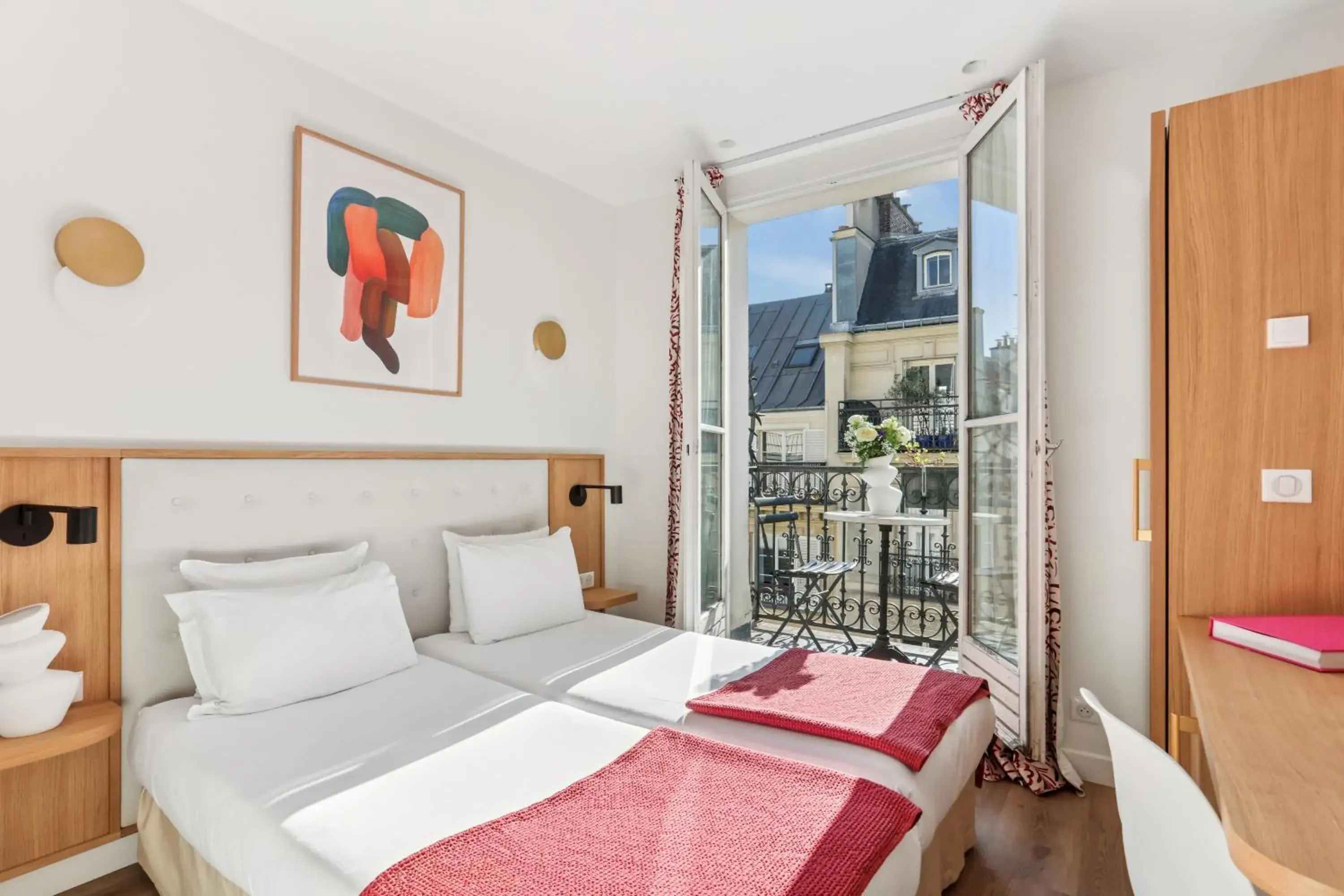 Superior Room with Balcony in Hôtel Alexandrine Opera Superior Room with Balcony in Hôtel Alexandrine Opera