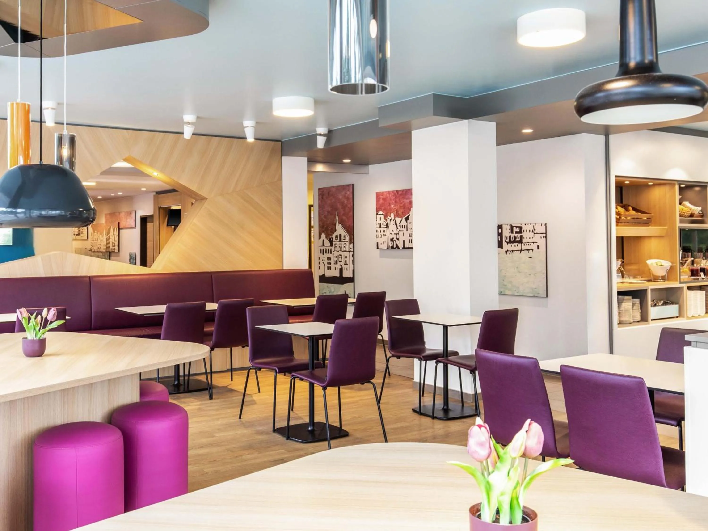 Restaurant/places to eat in B&B Hotel Lüneburg