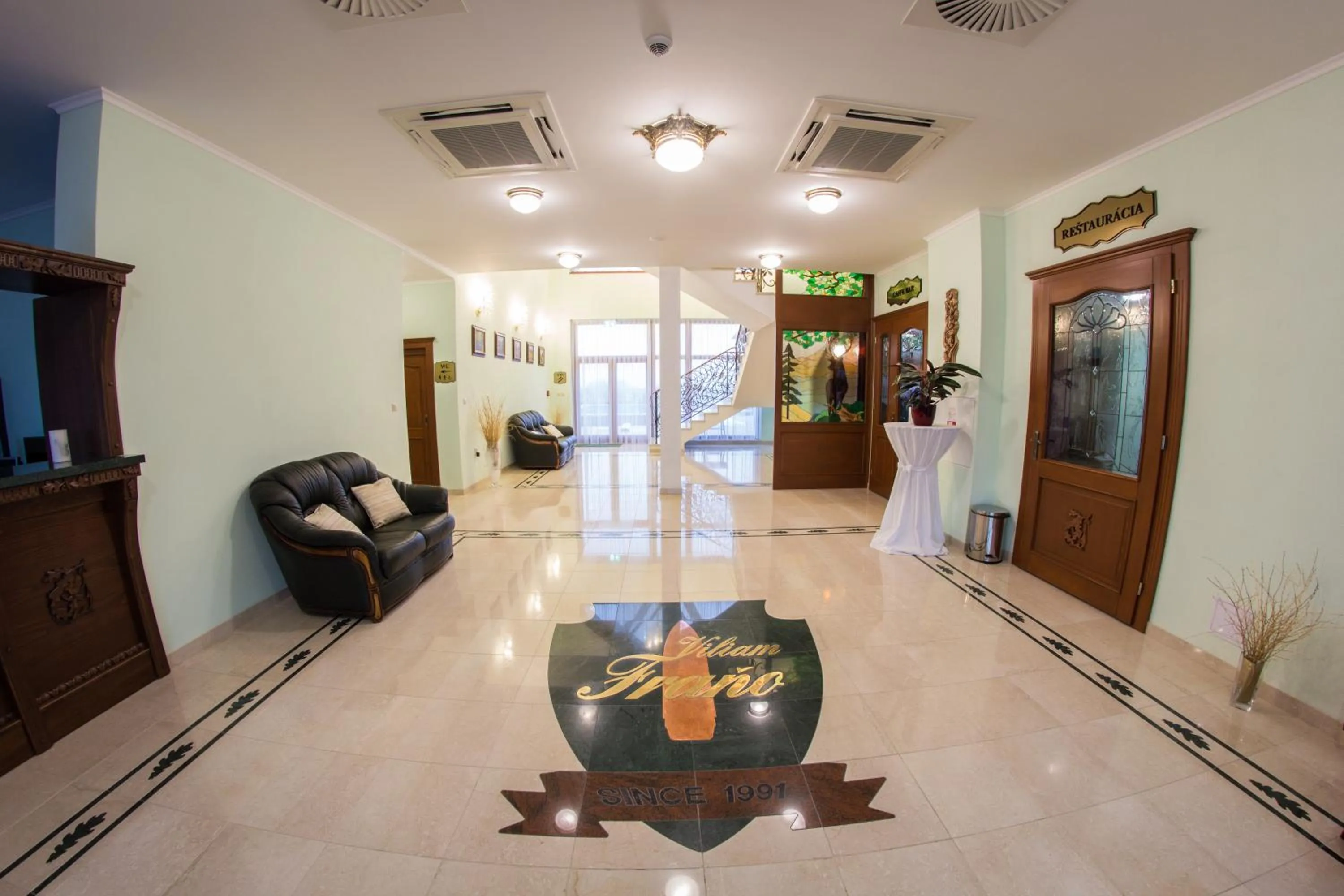 Facade/entrance, Lobby/Reception in Hotel Viliam Frano