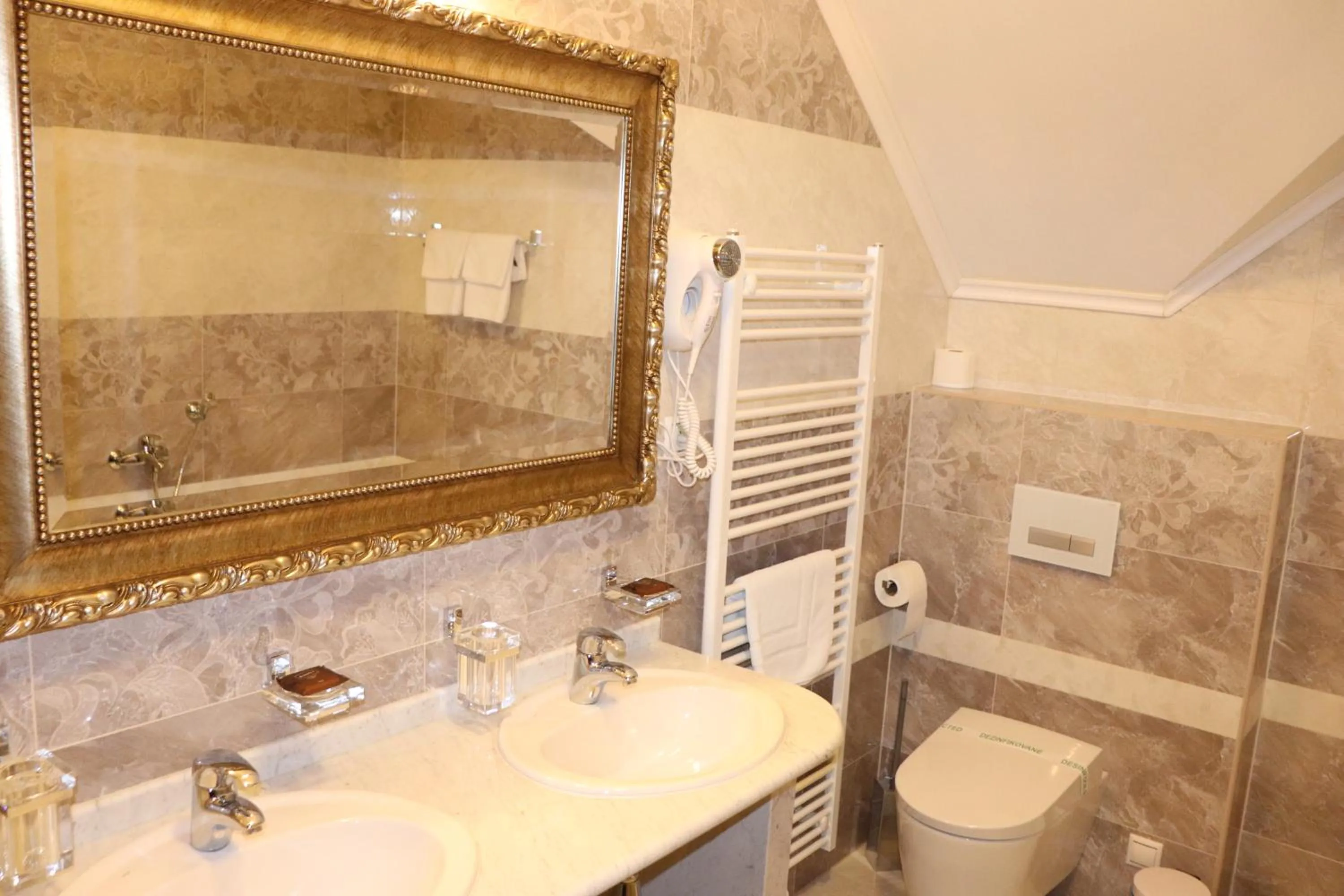 Bathroom in Hotel Viliam Frano