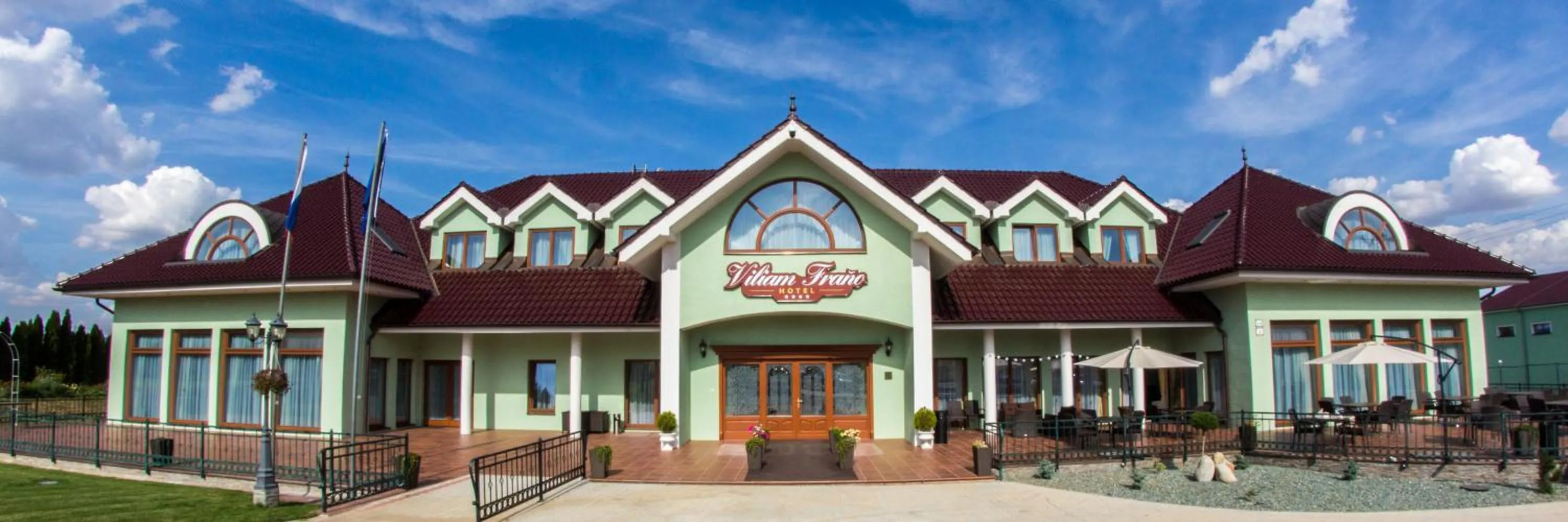 Property Building in Hotel Viliam Frano