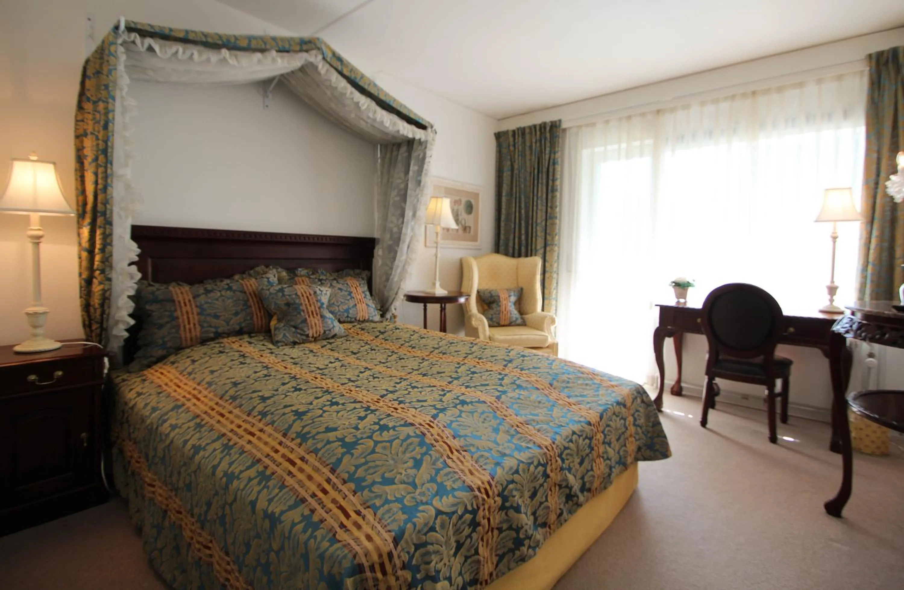 Bed in Sauntehus Castle Hotel