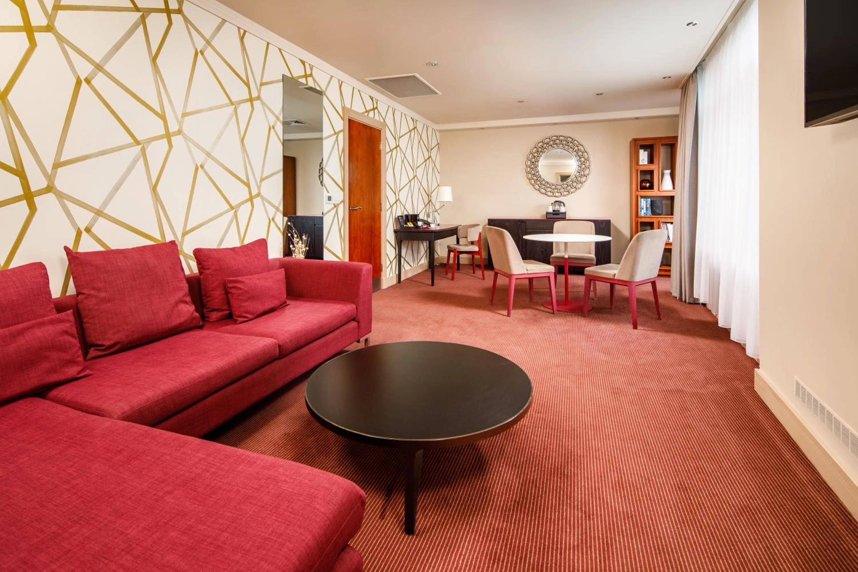 Living room in Holland House Hotel Cardiff By Sunday