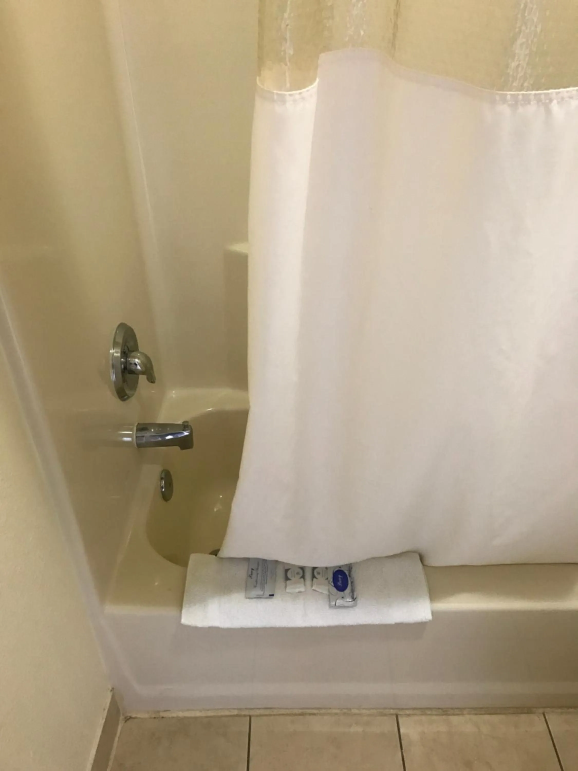 Bedroom in Crystal Inn and Suites