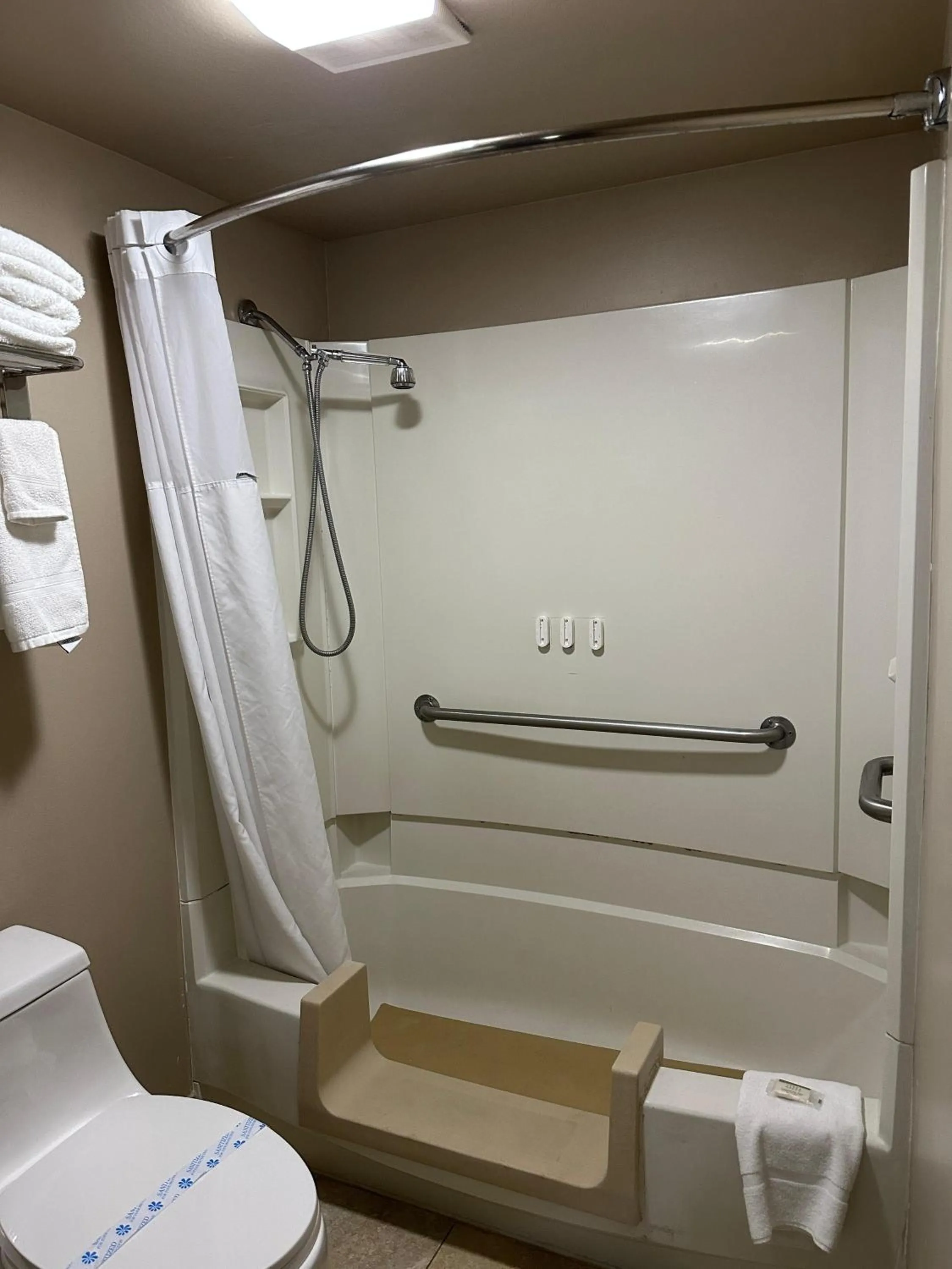 Toilet in Travelodge by Wyndham Florence