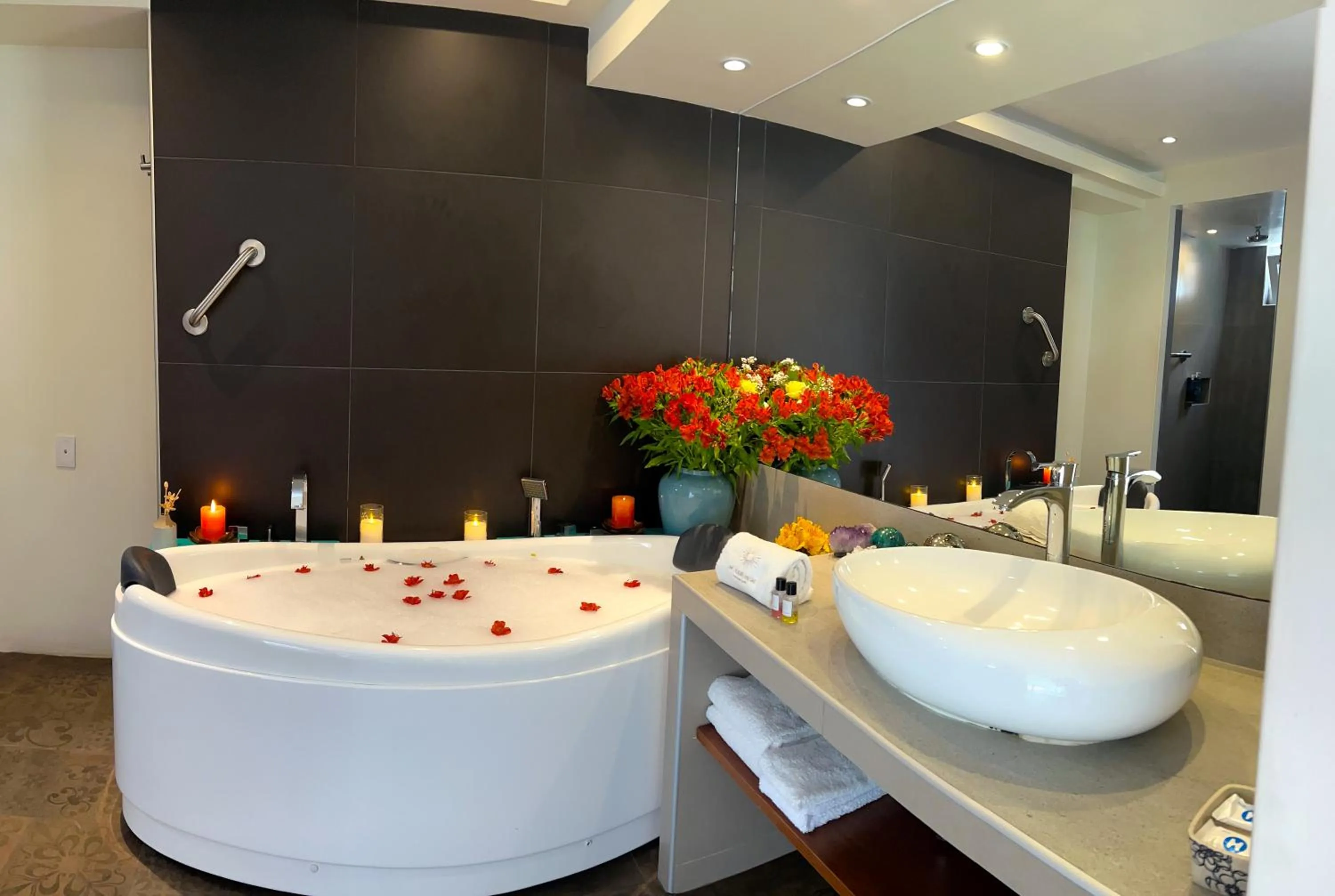 Hot Tub in Jaya Machu Picchu Boutique Hotel