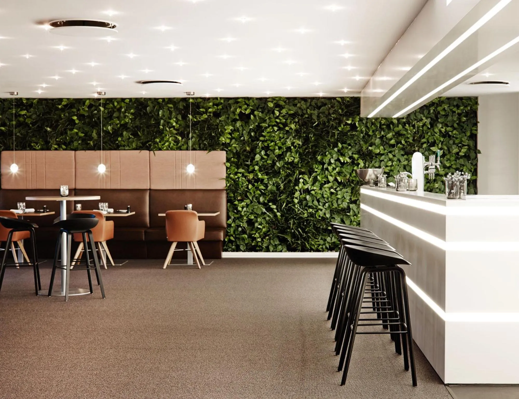 Lounge or bar in Comwell Hvide Hus Aalborg, Dolce by Wyndham