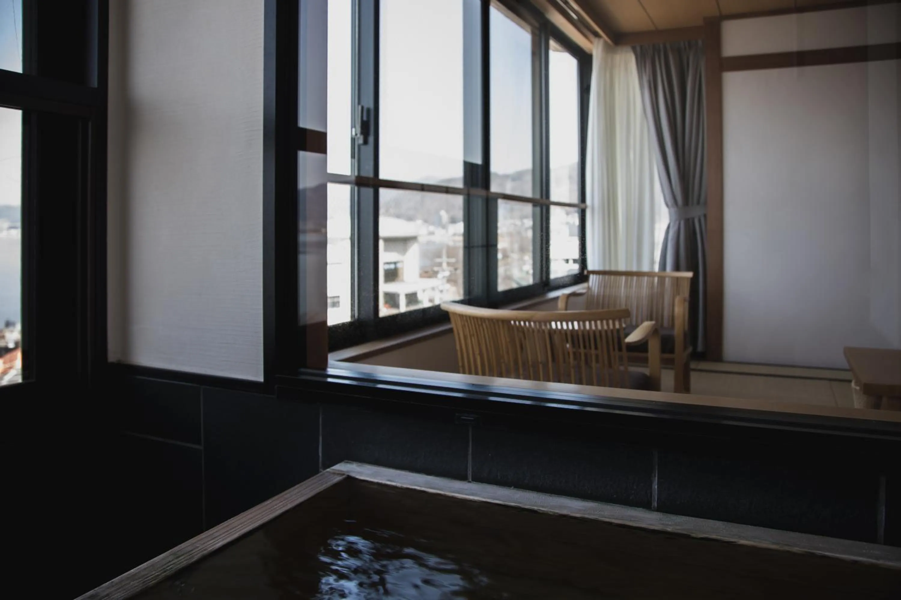 Photo of the whole room in Sui Suwako