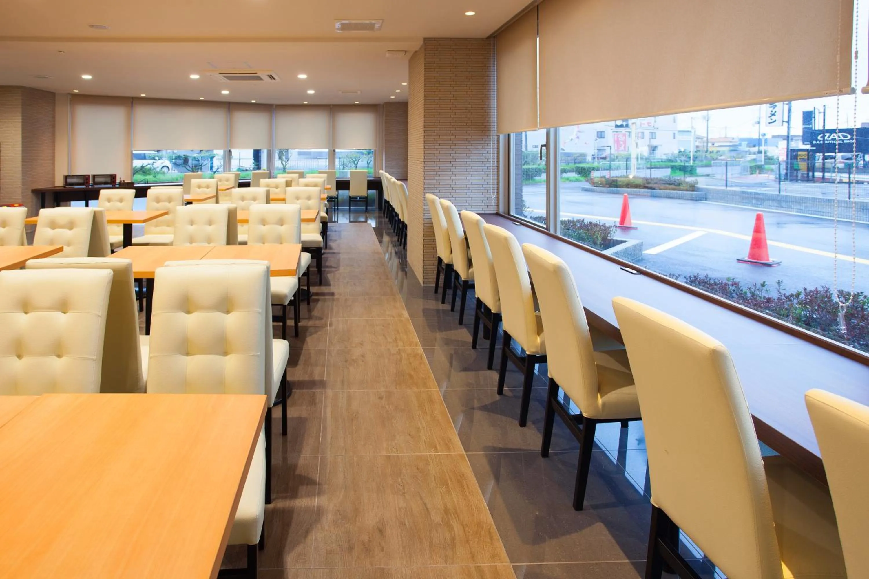 Restaurant/places to eat in Hotel Aston Plaza Kansai Airport