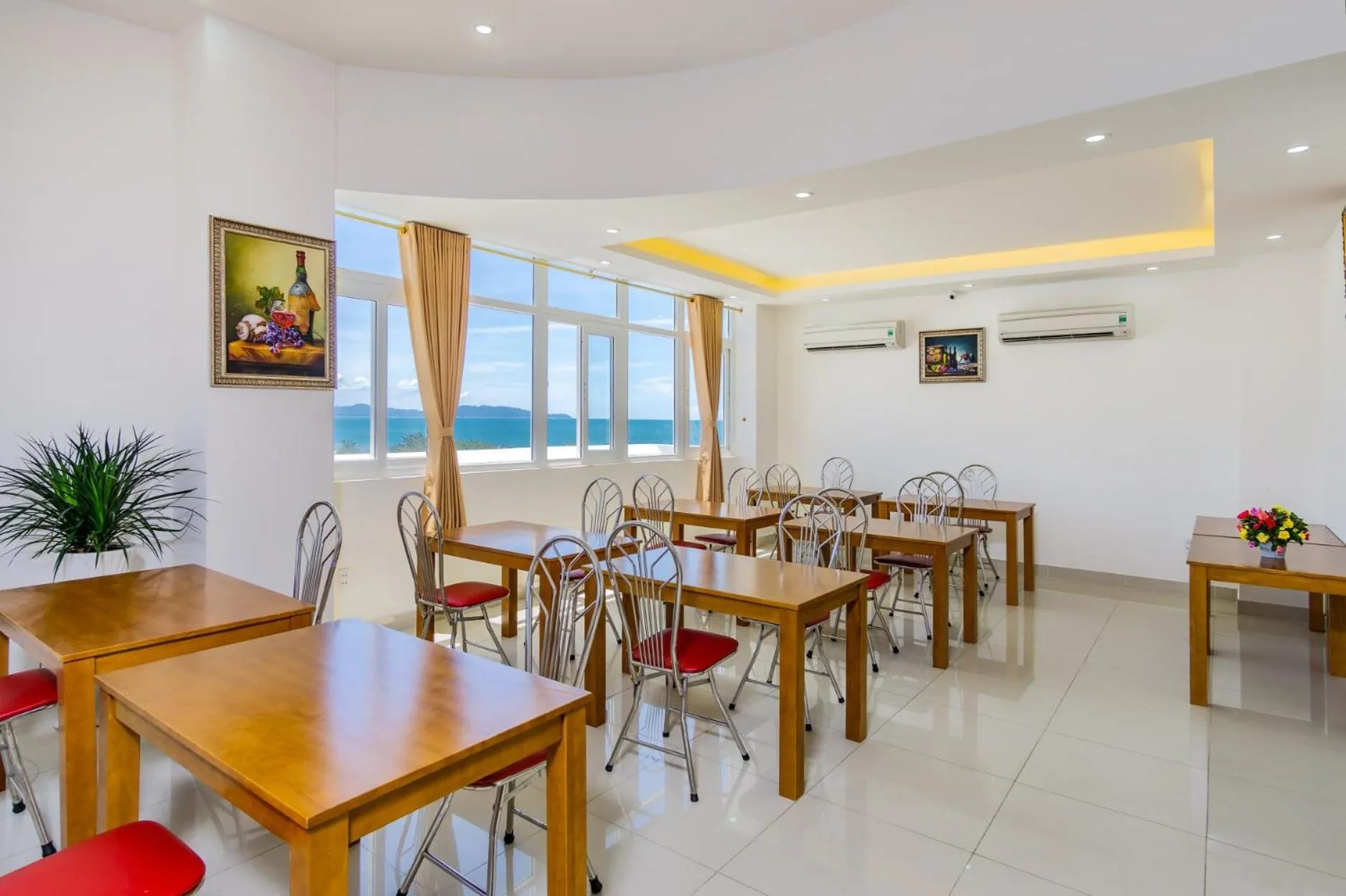 Beach in Diamond Sea Hotel