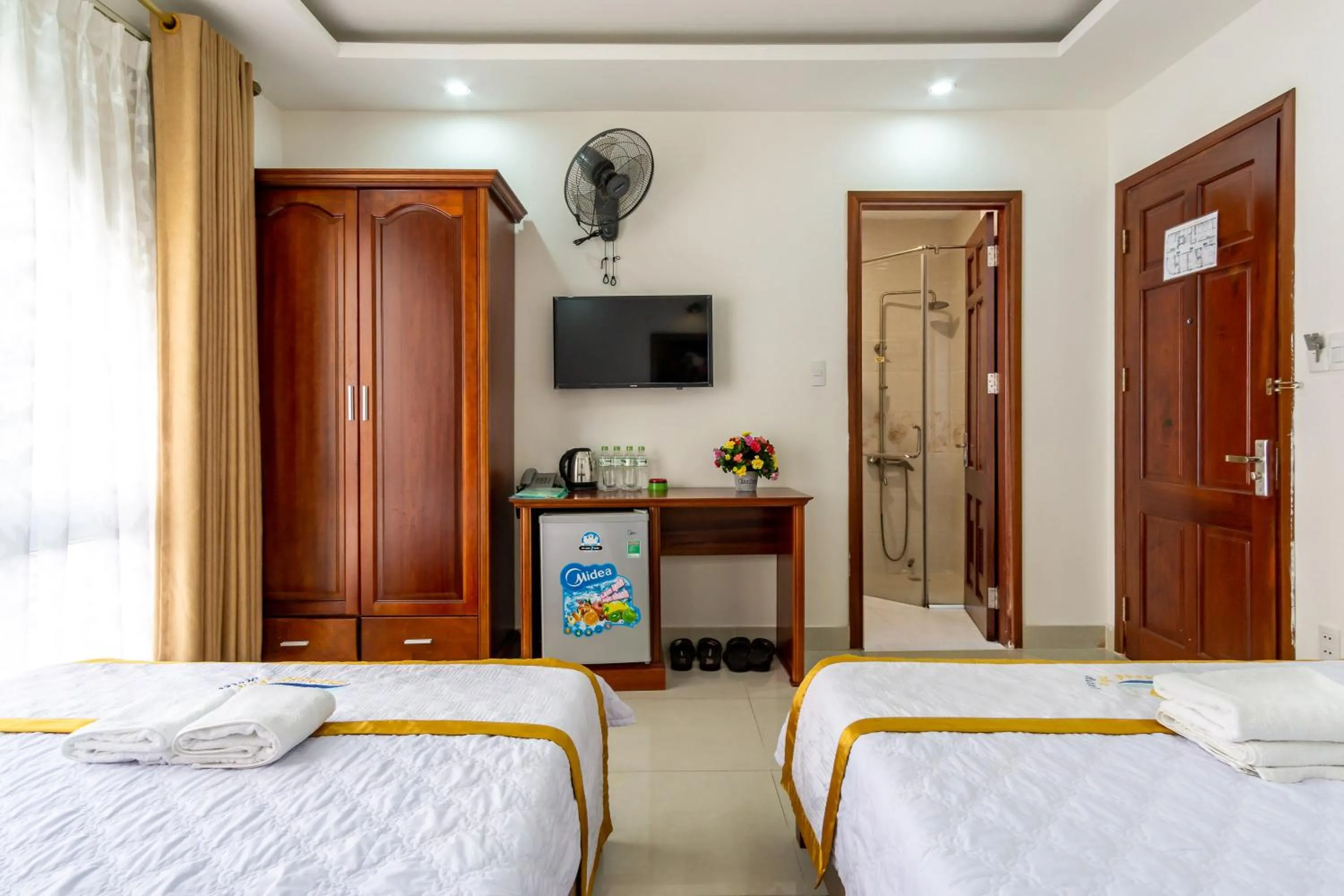 Bedroom, Bed in Diamond Sea Hotel