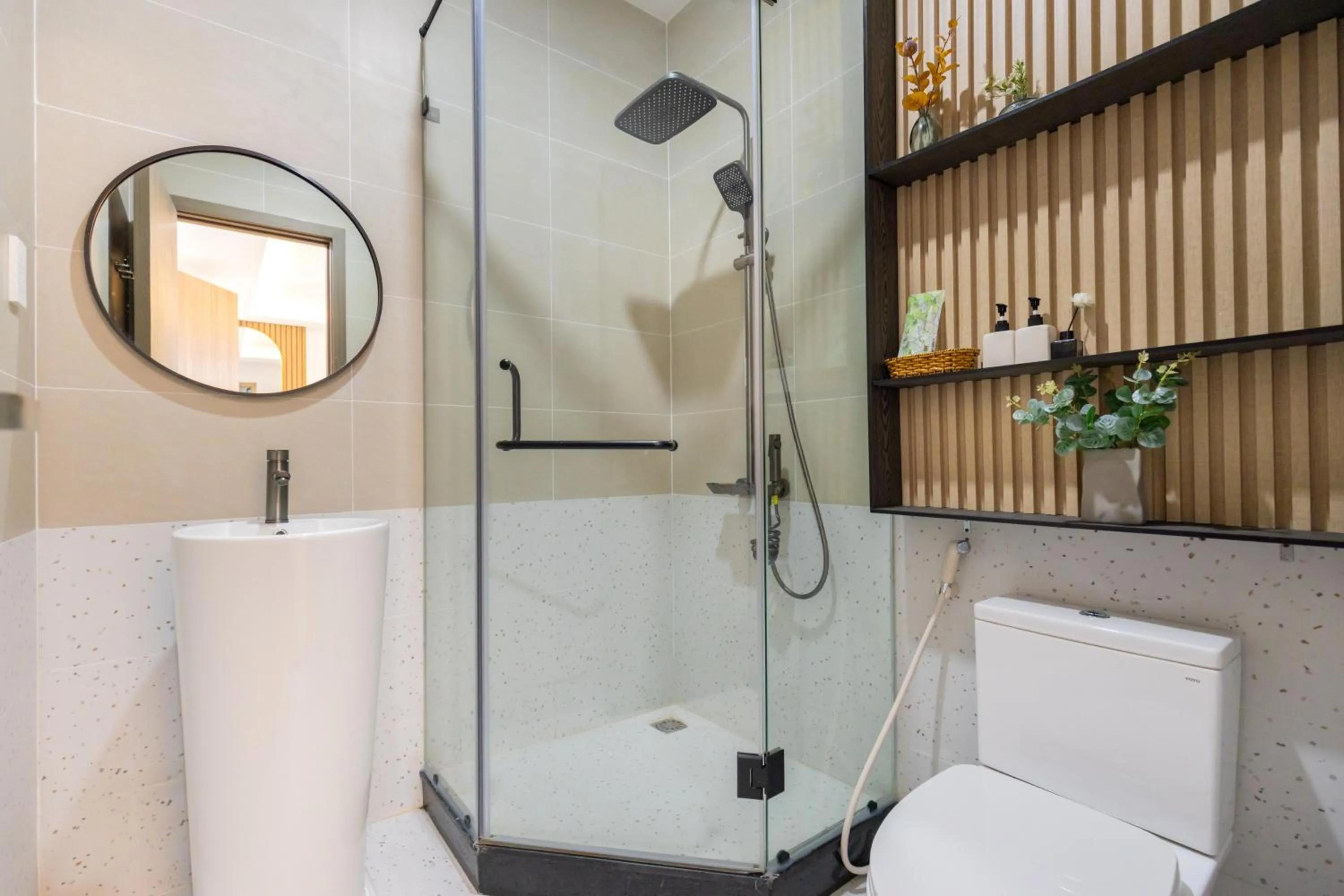 Shower in Diamond Sea Hotel