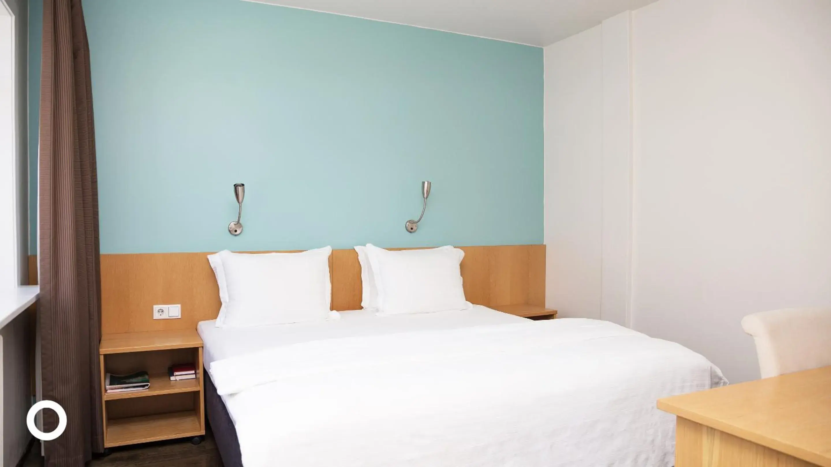 Superior Double or Twin Room in Center Hotels Klopp Superior Double or Twin Room in Center Hotels Klopp