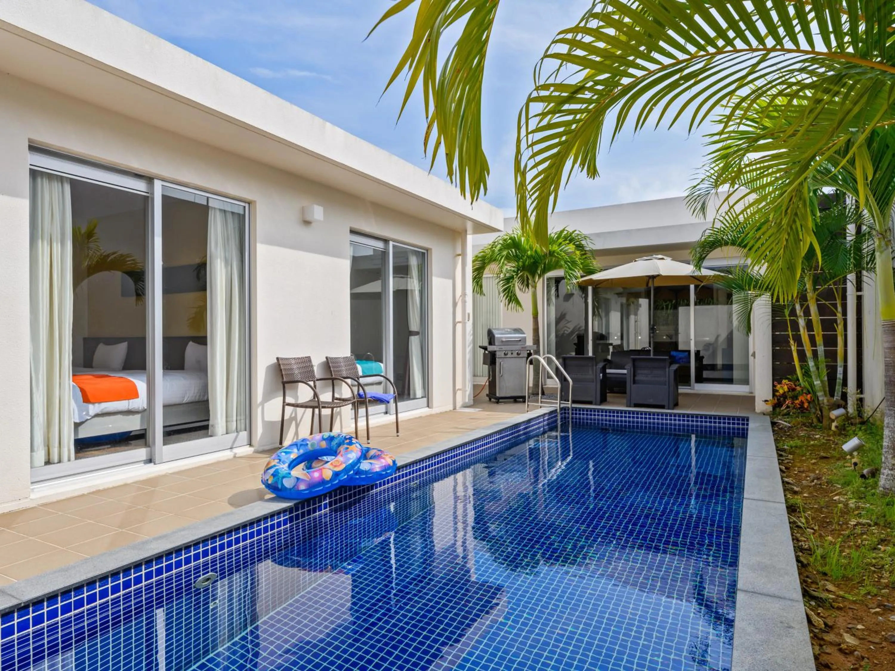 Swimming pool in Pool Villa Imadomari by Coldio Premium