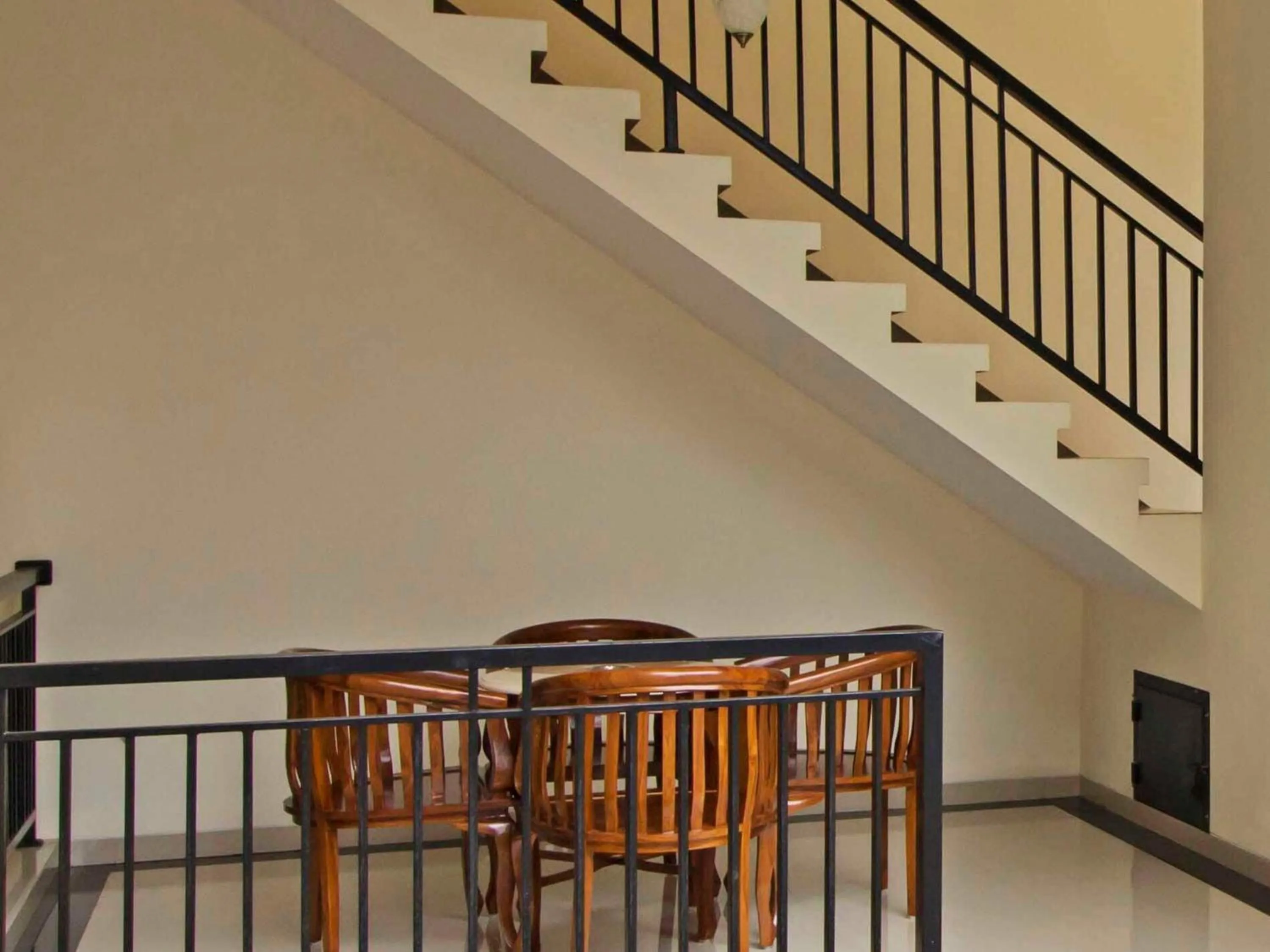 Property building in RedDoorz Syariah near Mercu Buana University