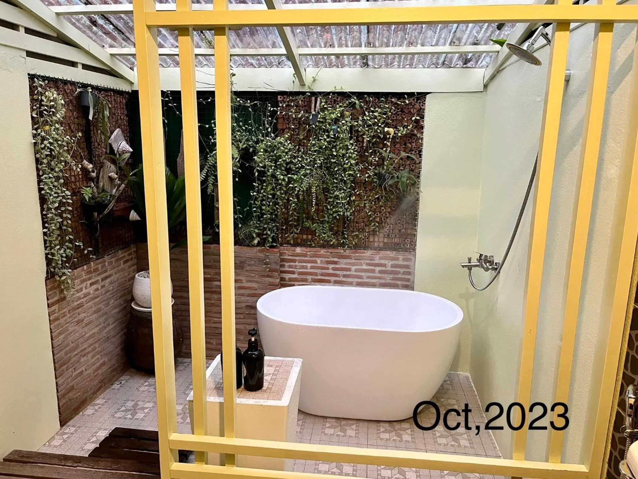 Bathroom in Baan Bua Cottage