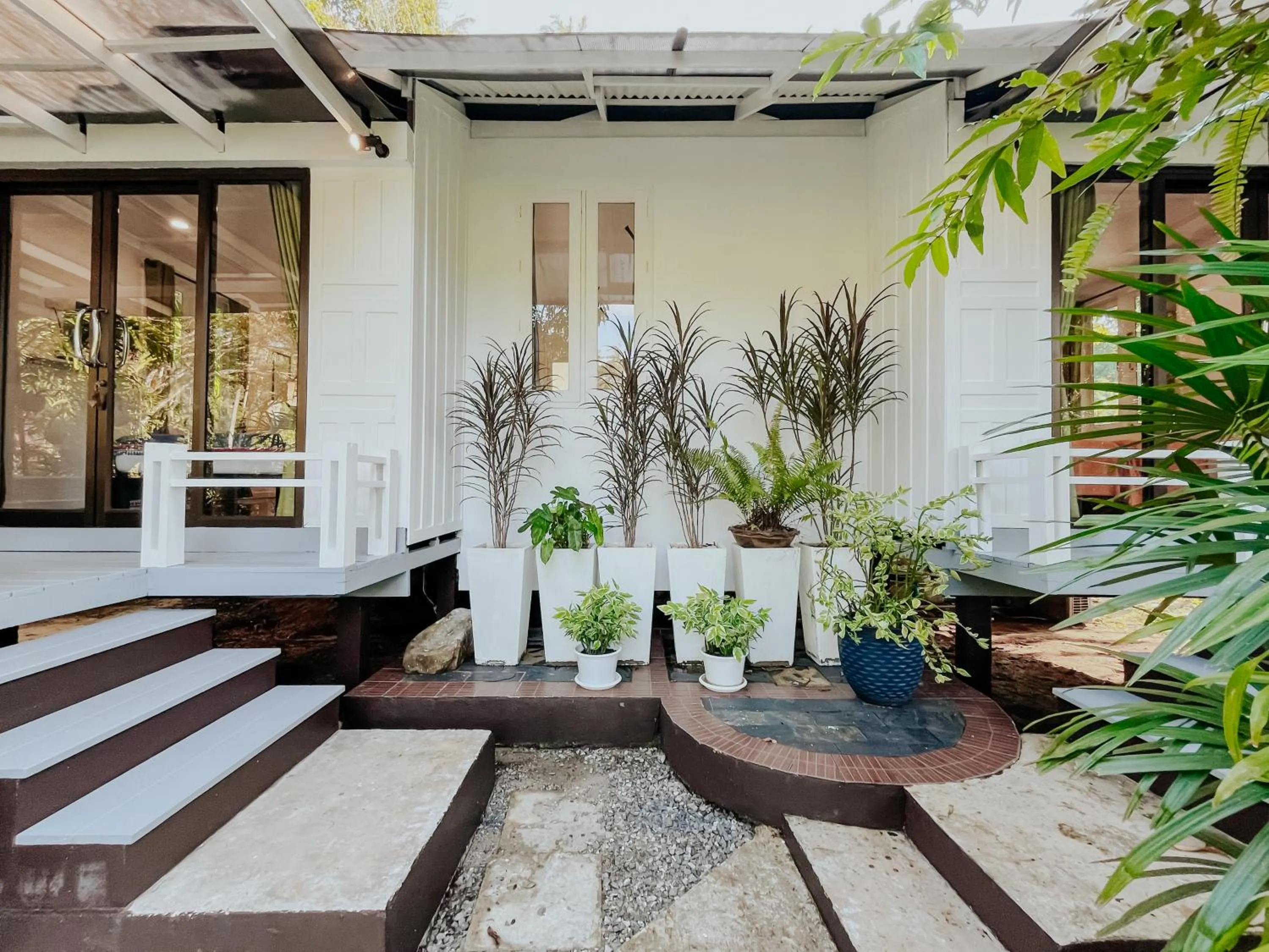Facade/entrance in Baan Bua Cottage