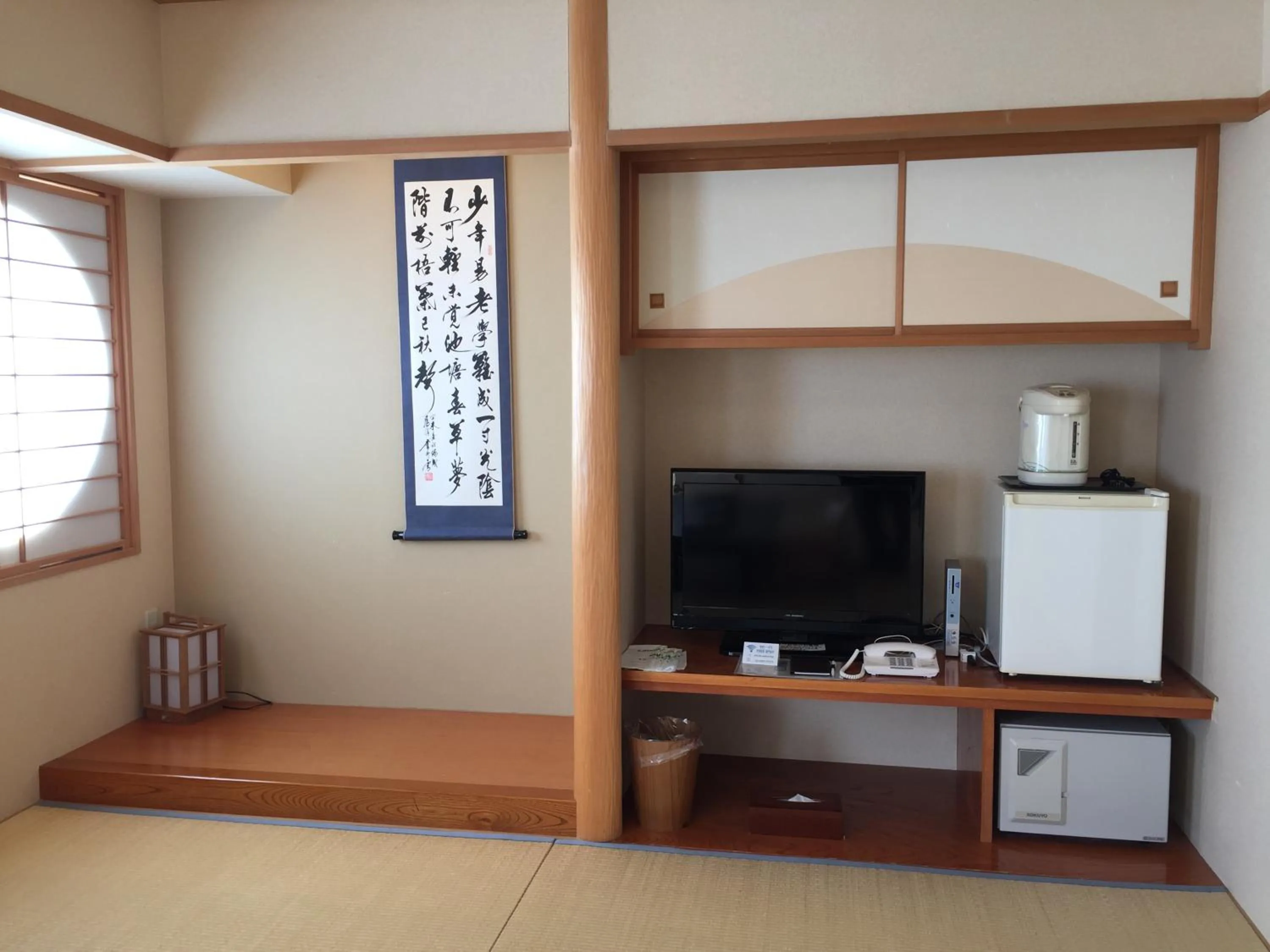 Coffee/tea facilities in Hotel Okhotsk Palace