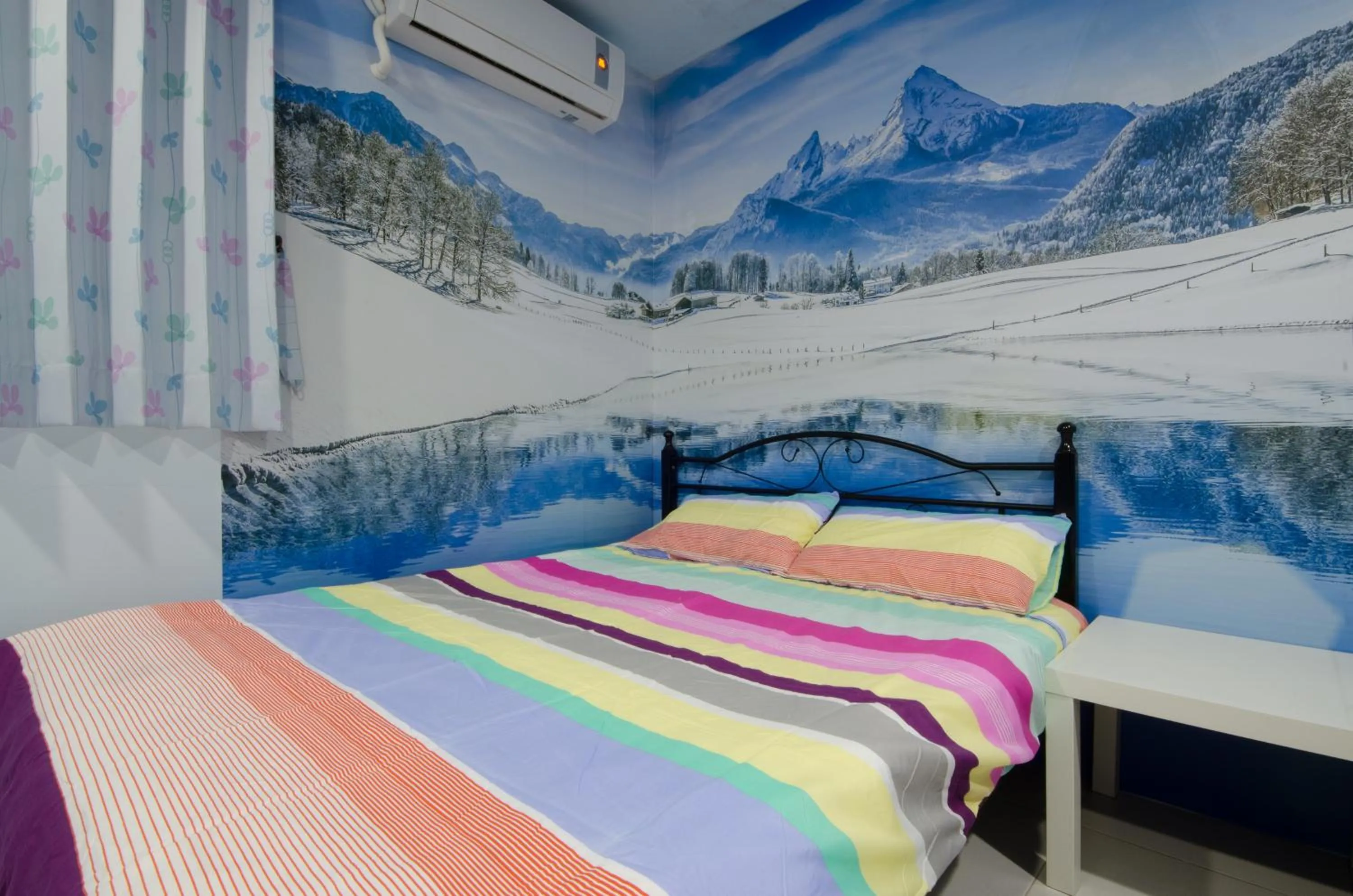 Photo of the whole room in Clover B&B