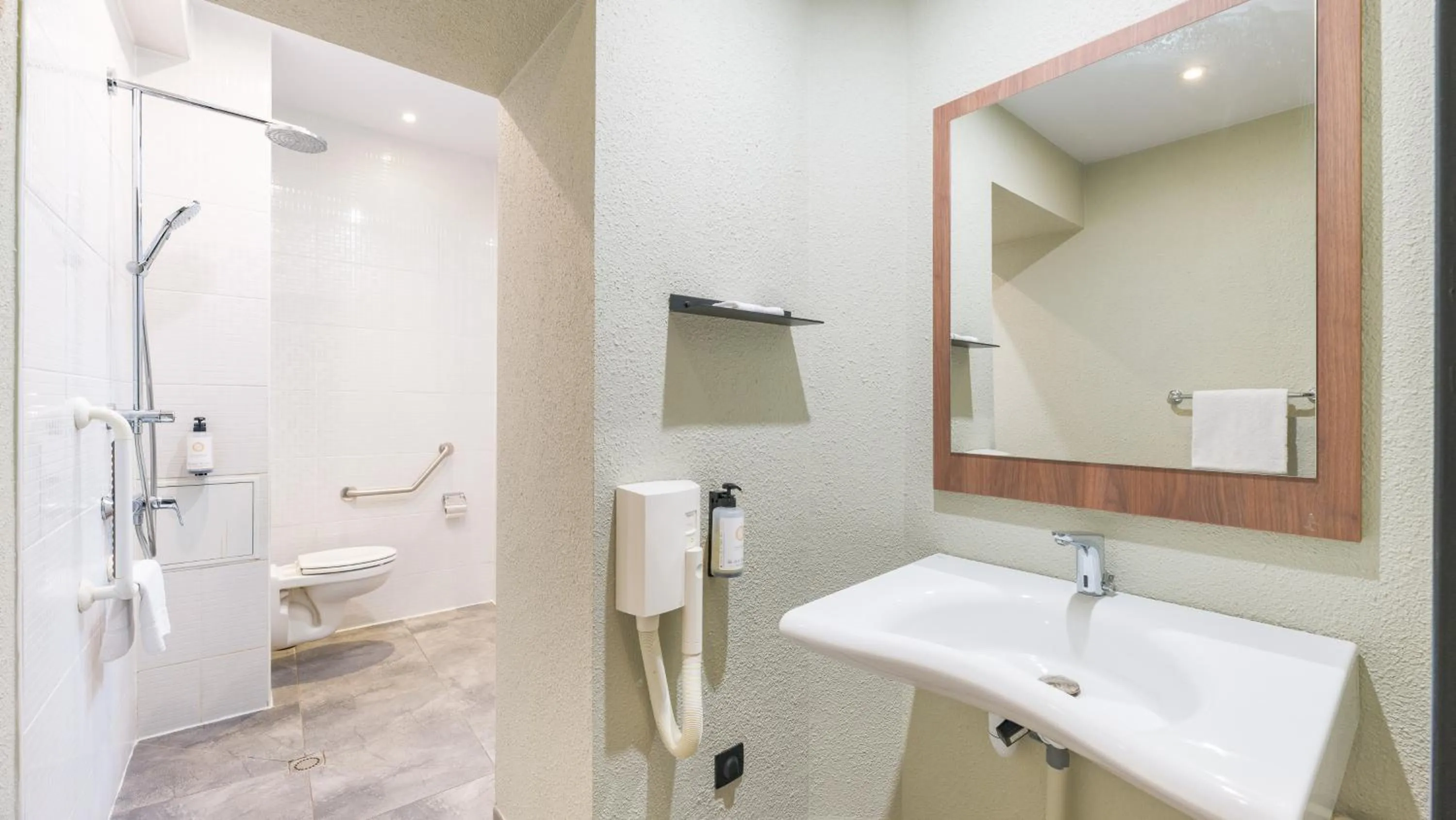 acessibility in Campanile PRIME - Lyon Centre - Gare Perrache