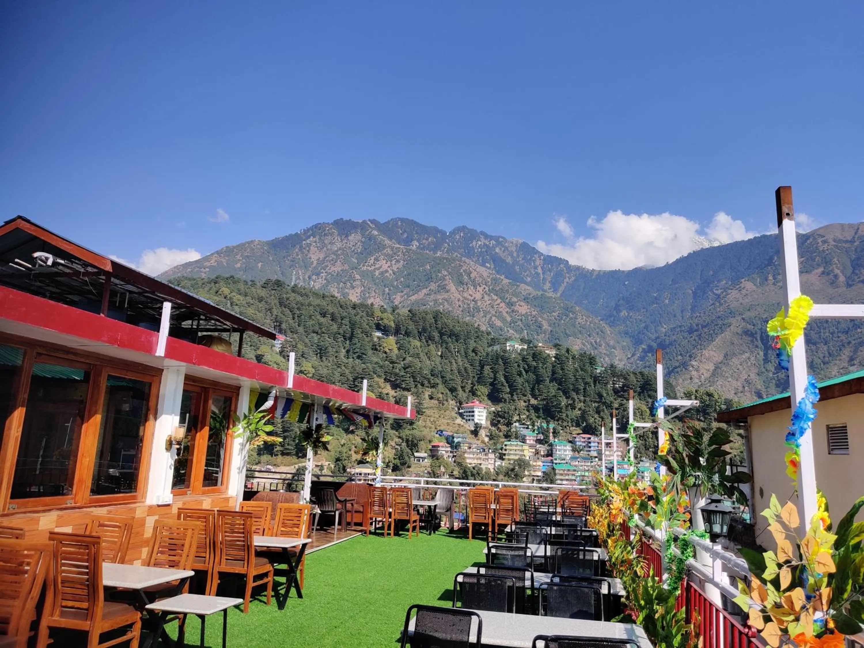 Hotel Akash - Luxury Hotel In McLeodganj