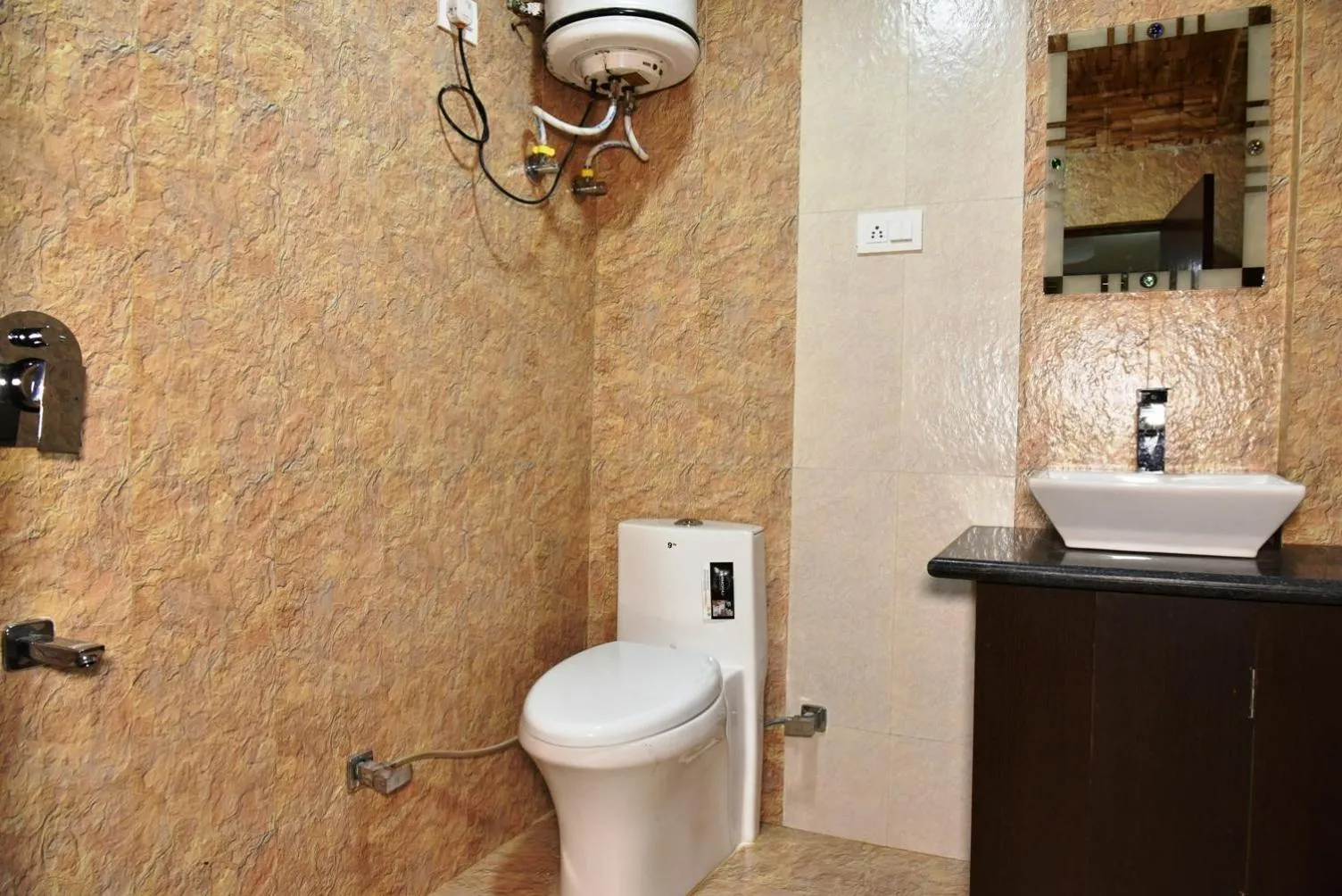 Hotel Akash - Luxury Hotel In McLeodganj