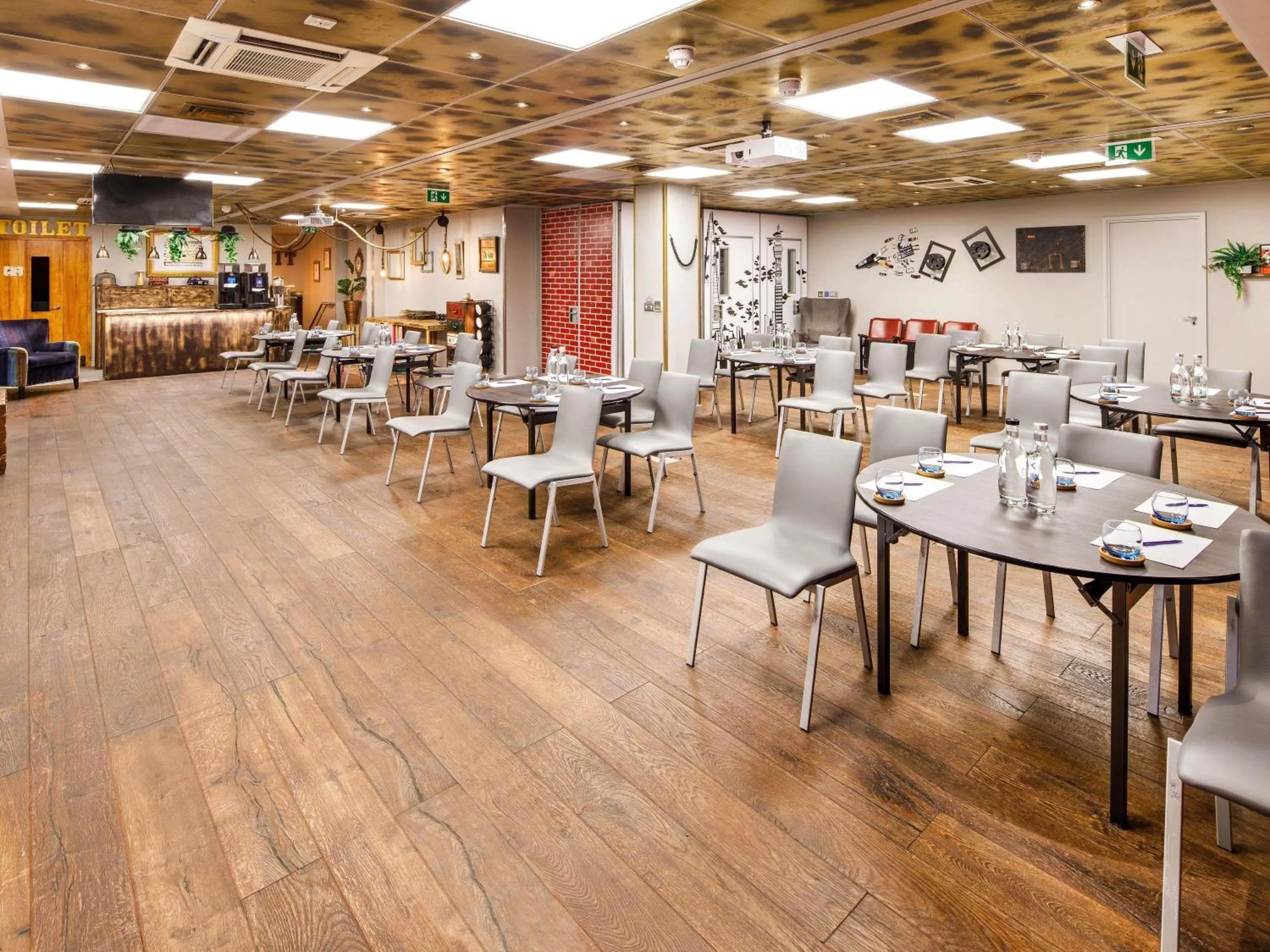 Meeting/conference room in ibis Styles London Southwark - near Borough Market