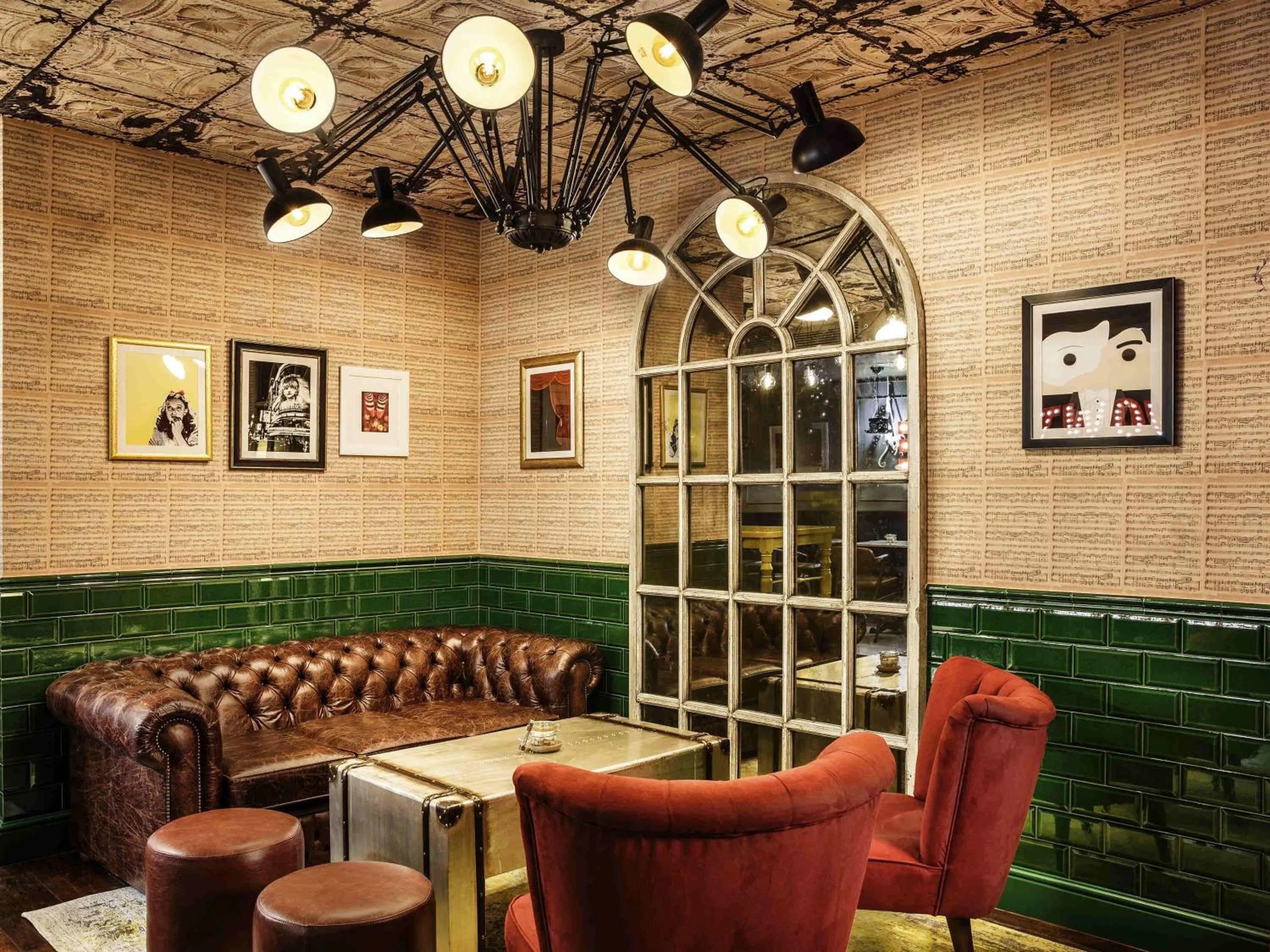 Restaurant/places to eat in ibis Styles London Southwark - near Borough Market