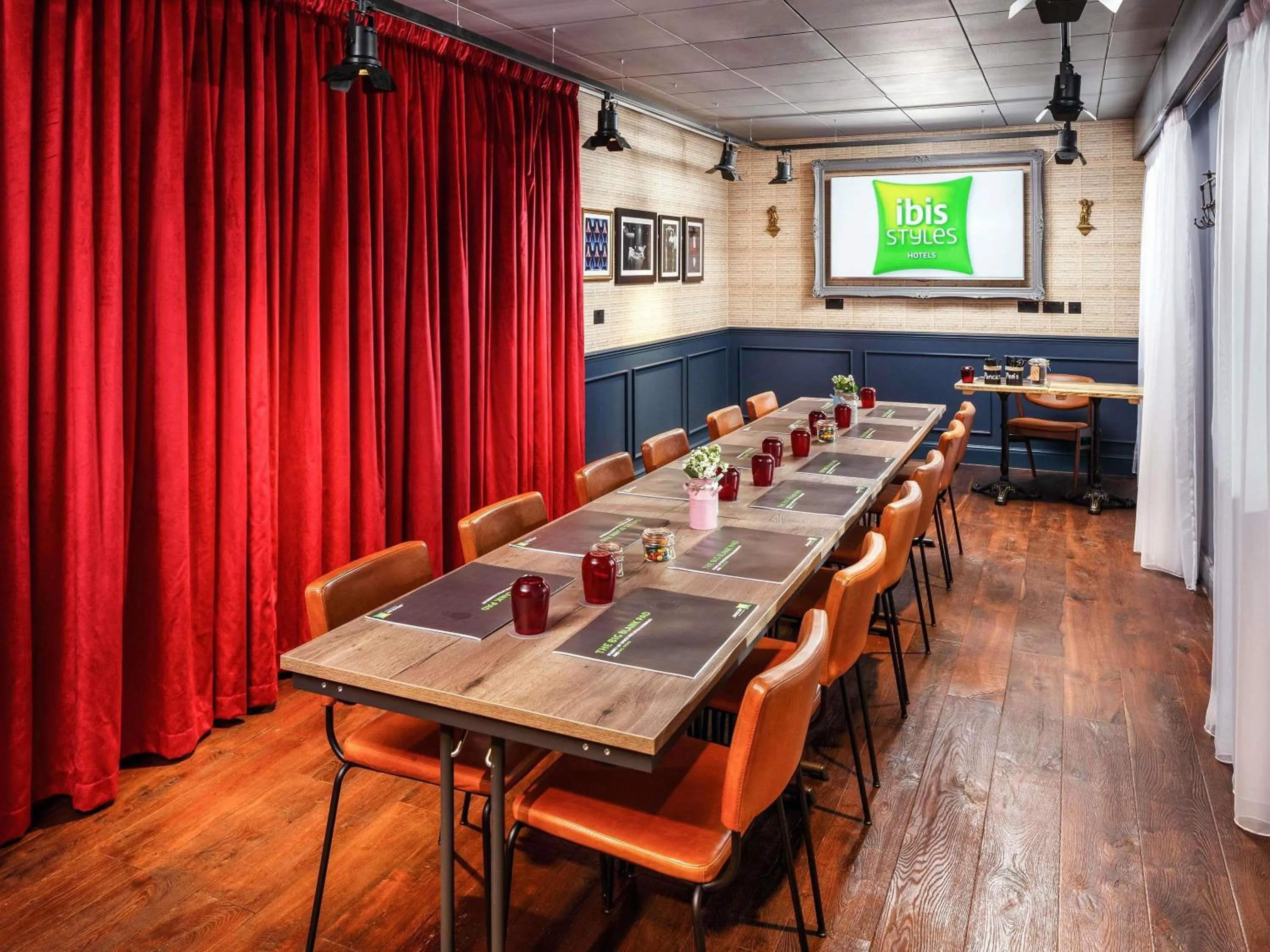 Meeting/conference room in ibis Styles London Southwark - near Borough Market