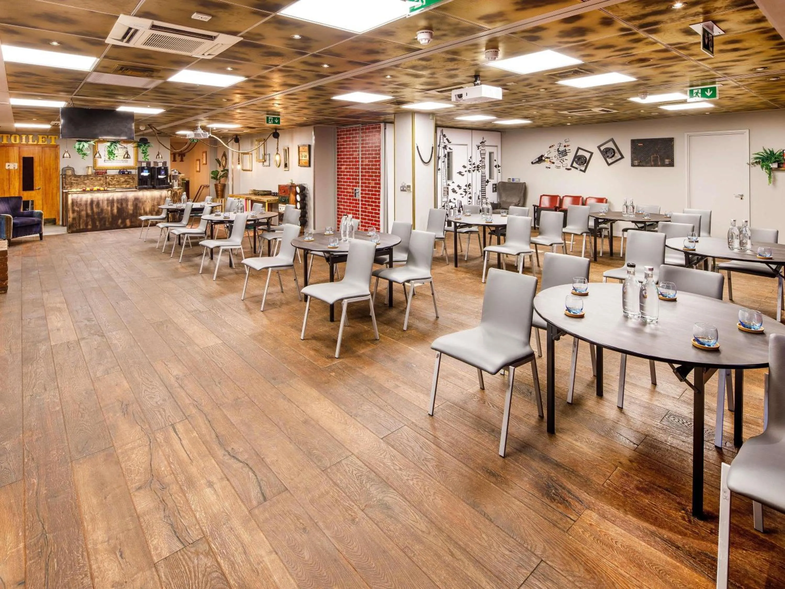 Meeting/conference room in ibis Styles London Southwark - near Borough Market