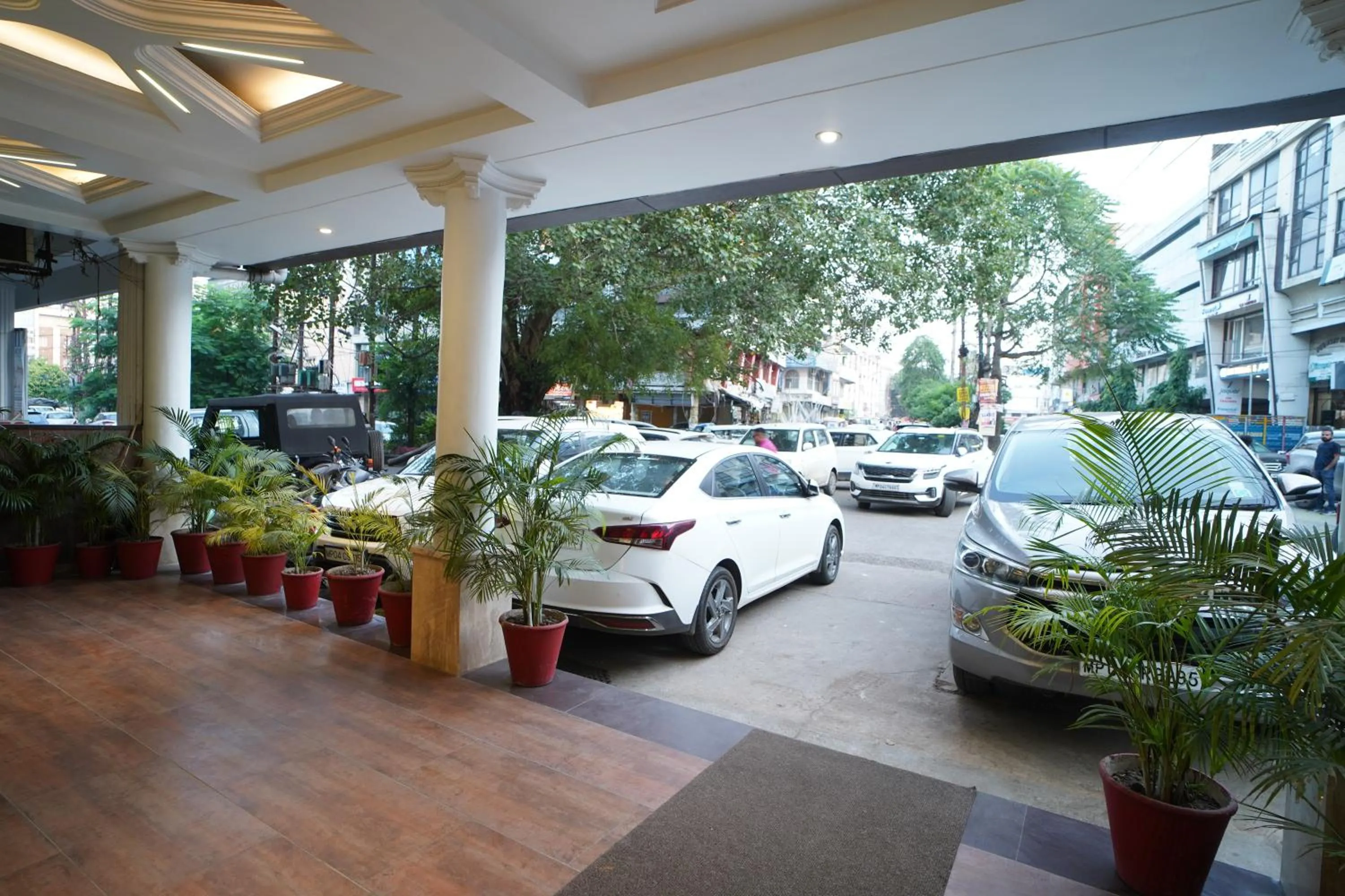 Parking in Hotel GK Palace