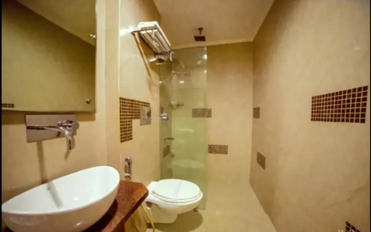 Bathroom in Hotel GK Palace