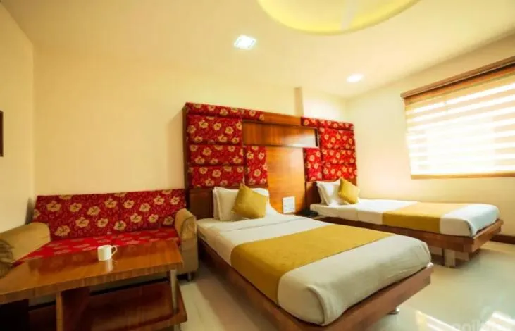 Photo of the whole room in Hotel GK Palace