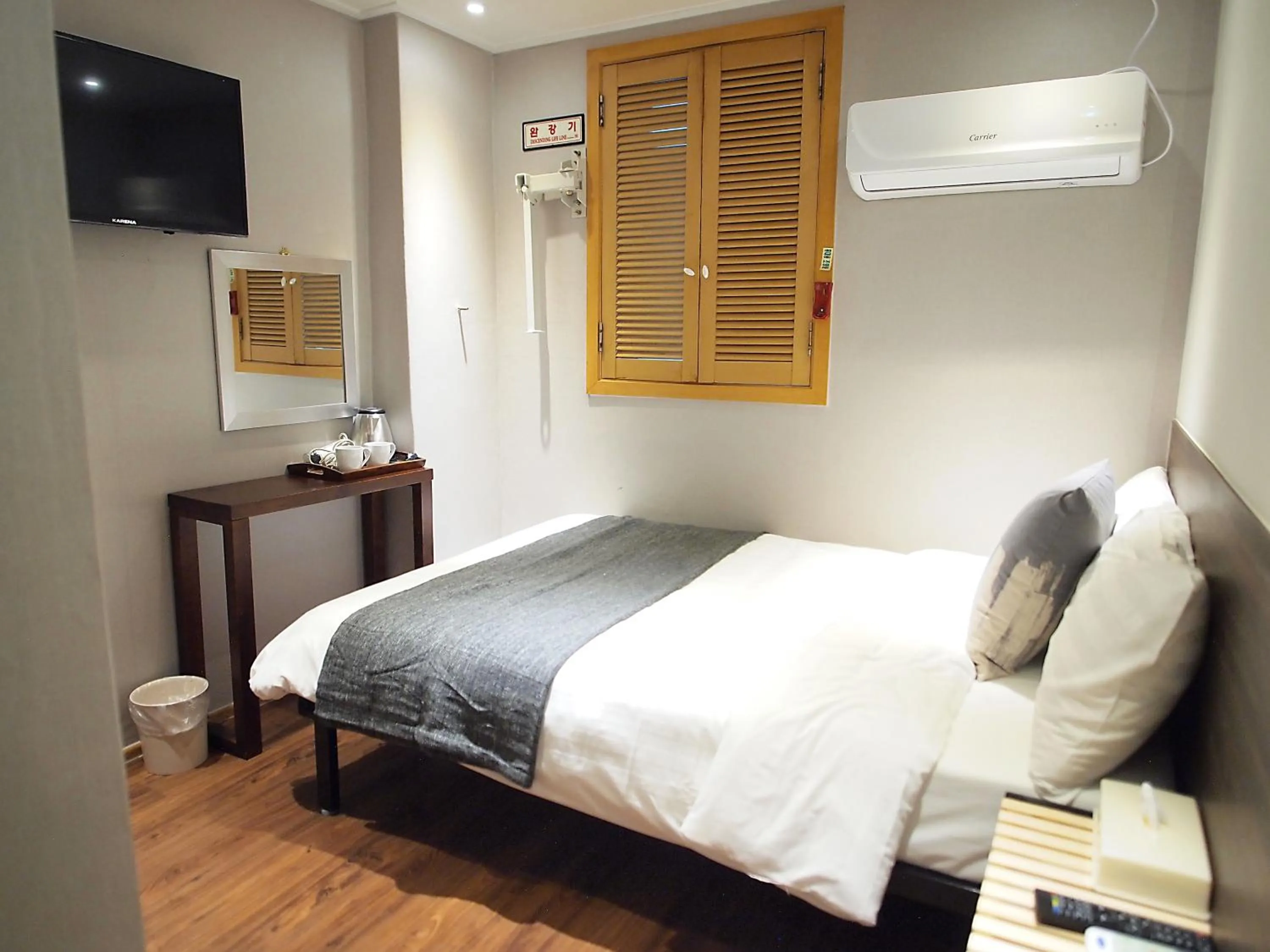 Bedroom, Bed in Hotel Park Hill Myeongdong