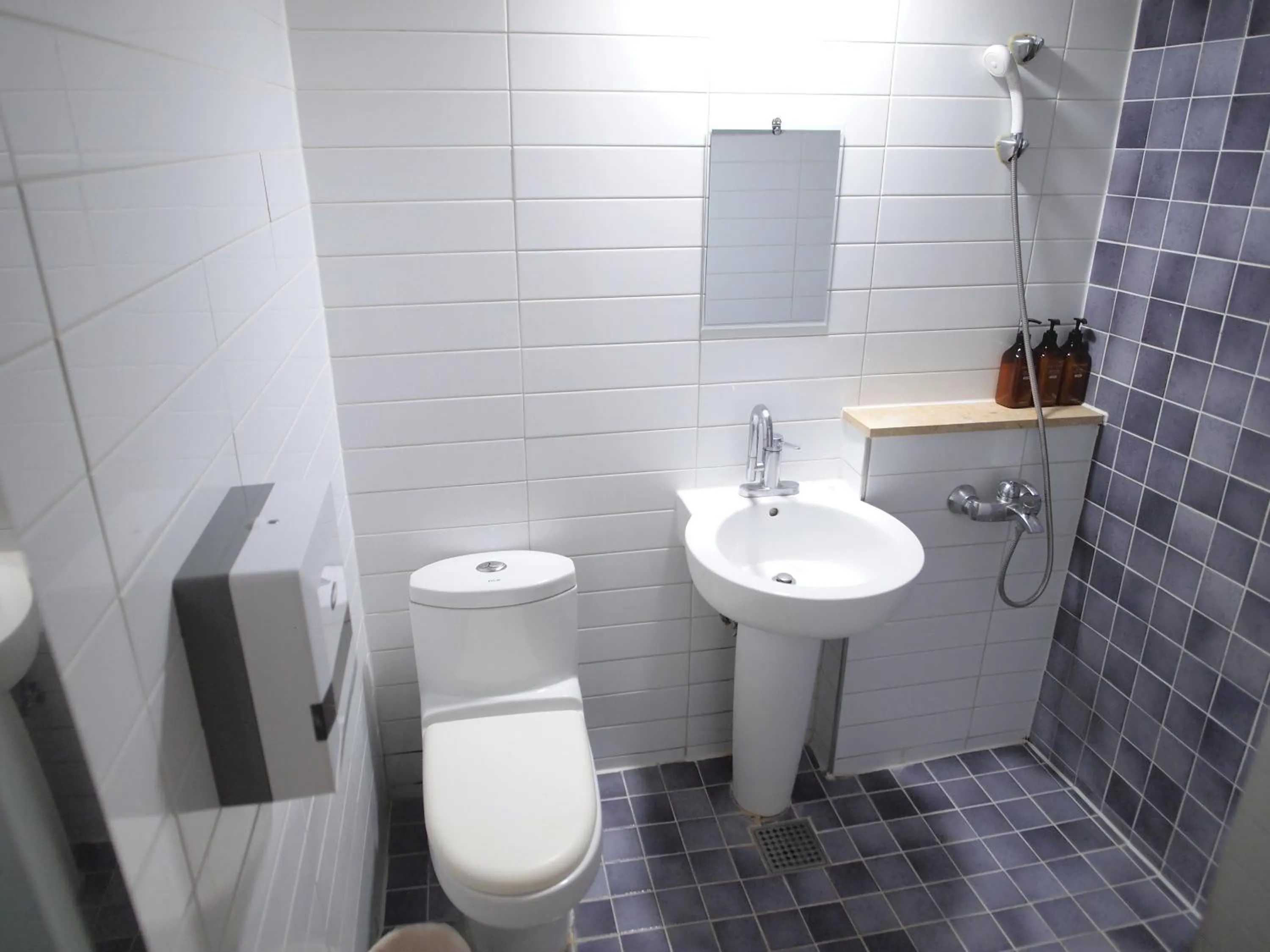 Toilet in Hotel Park Hill Myeongdong