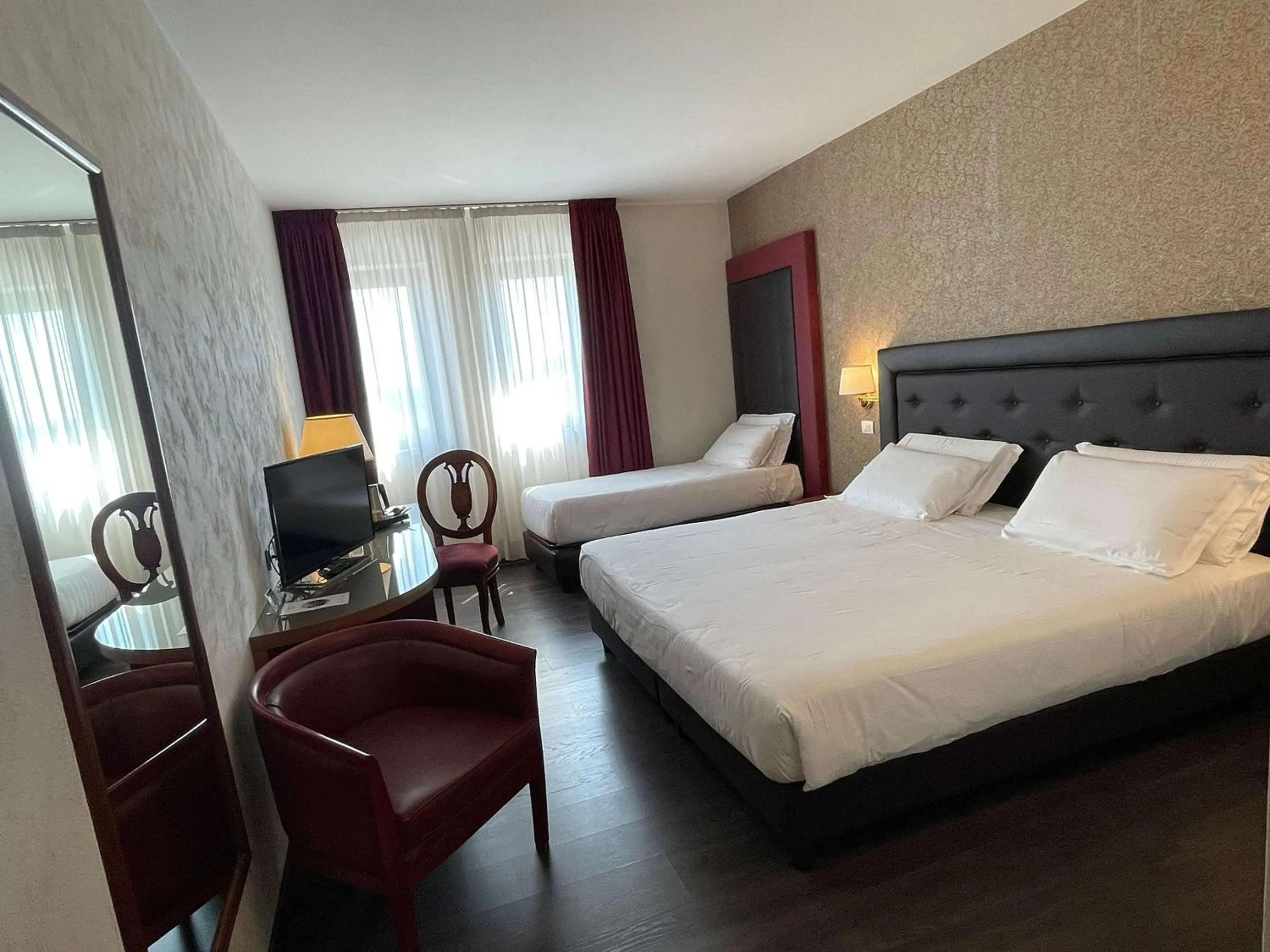 Bedroom, Bed in Best Western Park Hotel Continental