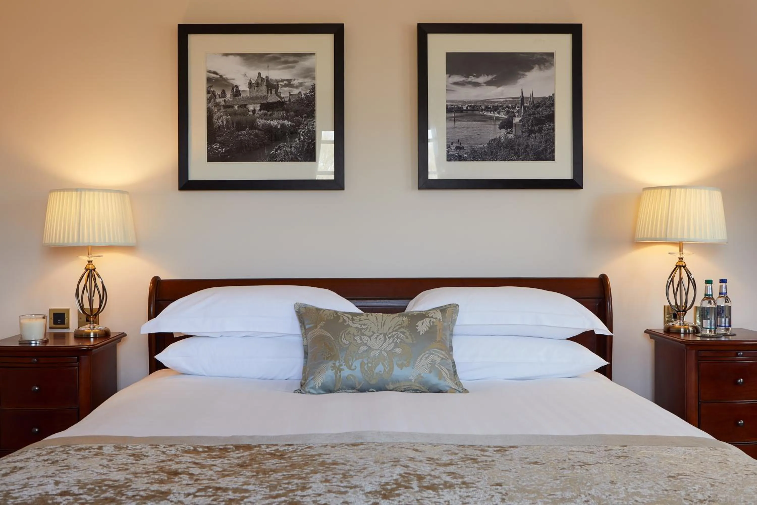 Bedroom, Bed in Macdonald Drumossie Hotel Inverness