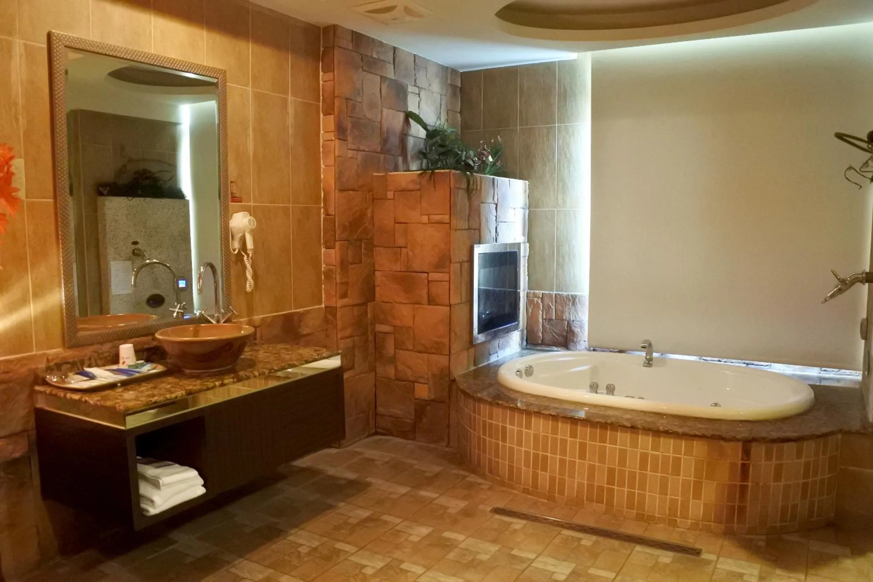 Bathroom in North Country Motel