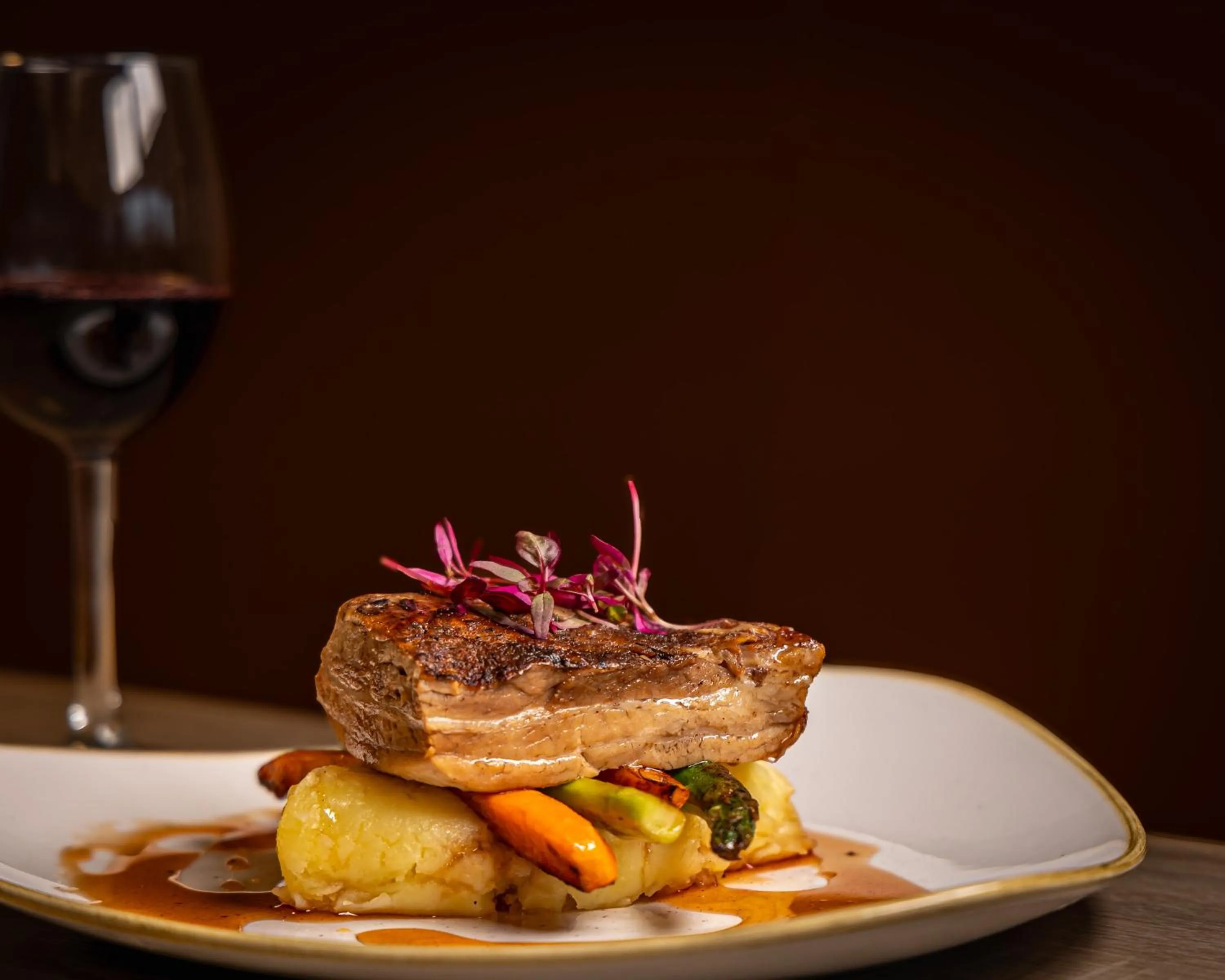 Holiday Inn London West by IHG