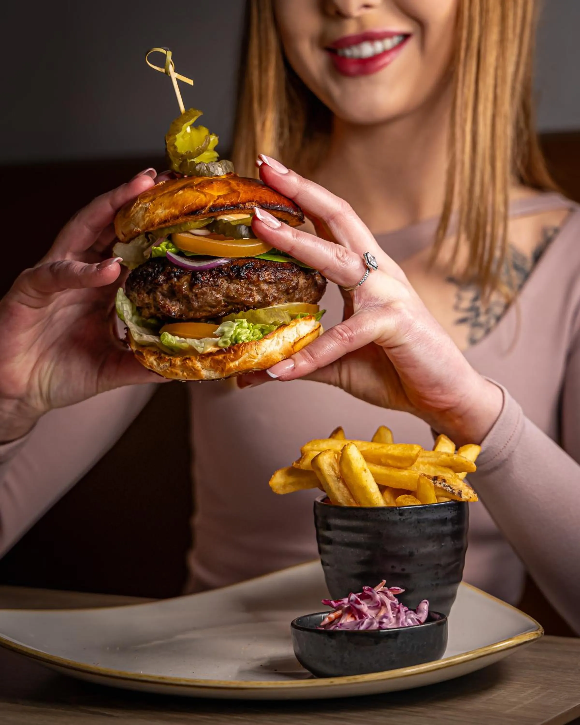 Food and drinks in Holiday Inn London West by IHG