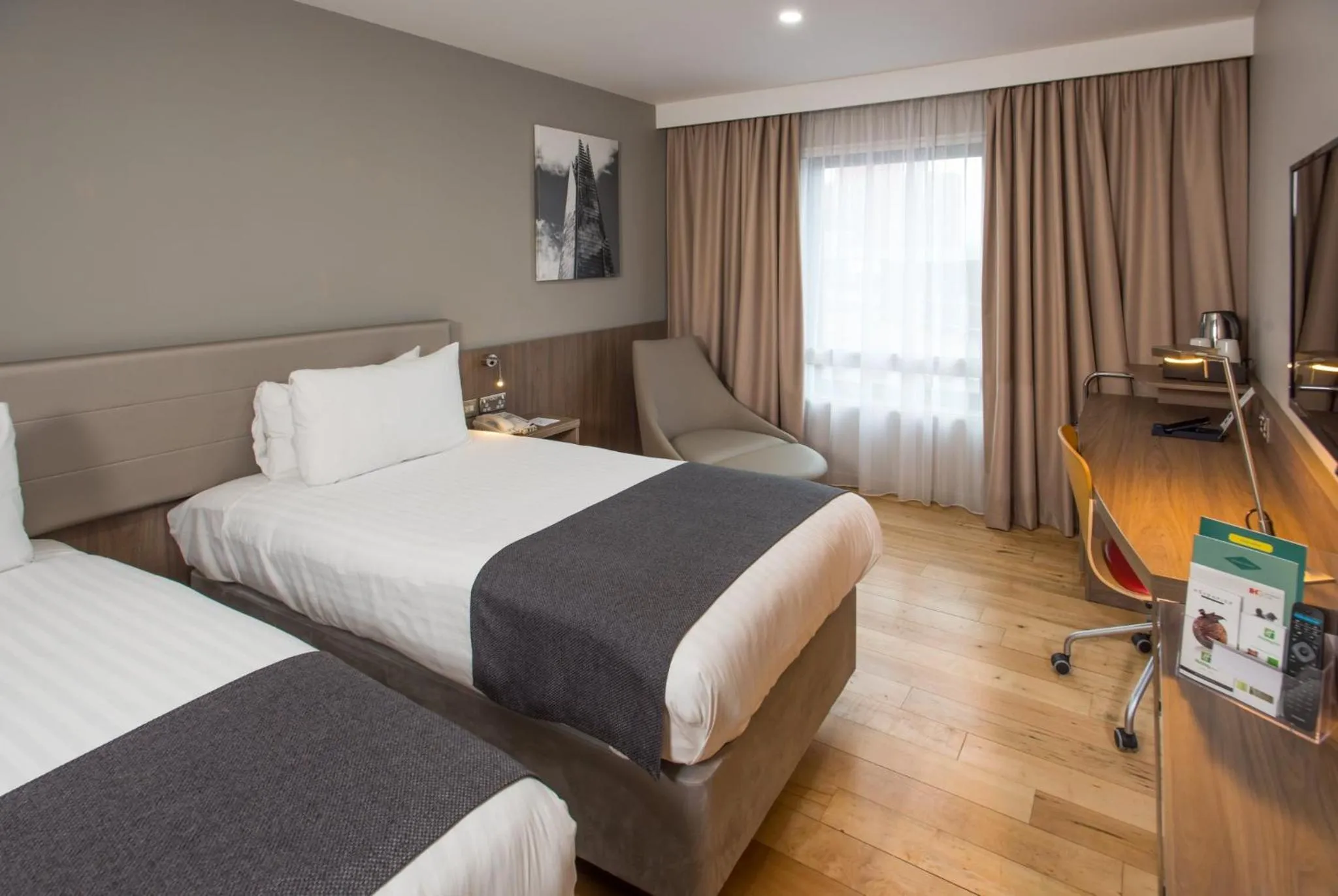Photo of the whole room, Bed in Holiday Inn London West by IHG
