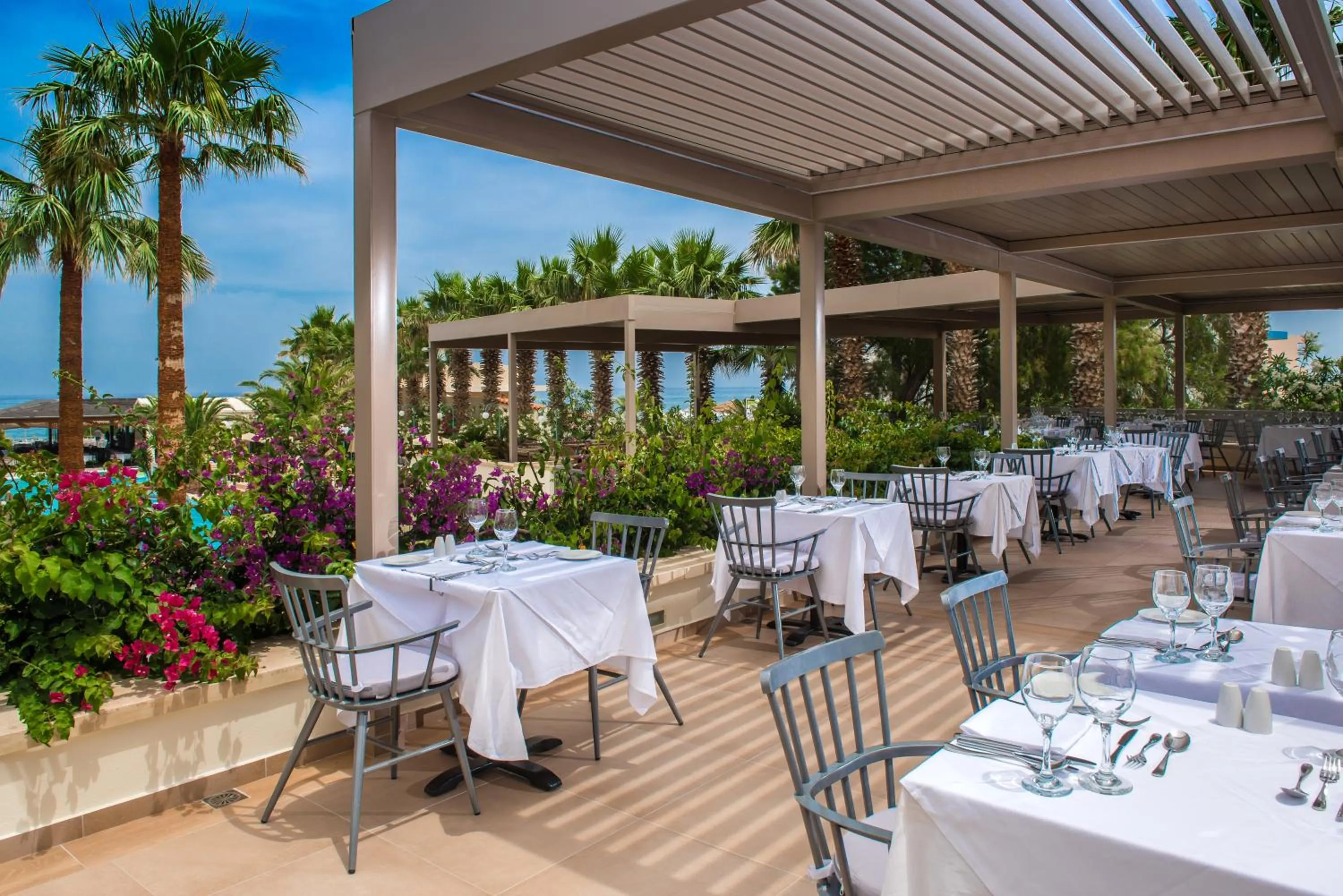 Restaurant/places to eat in Rethymno Palace