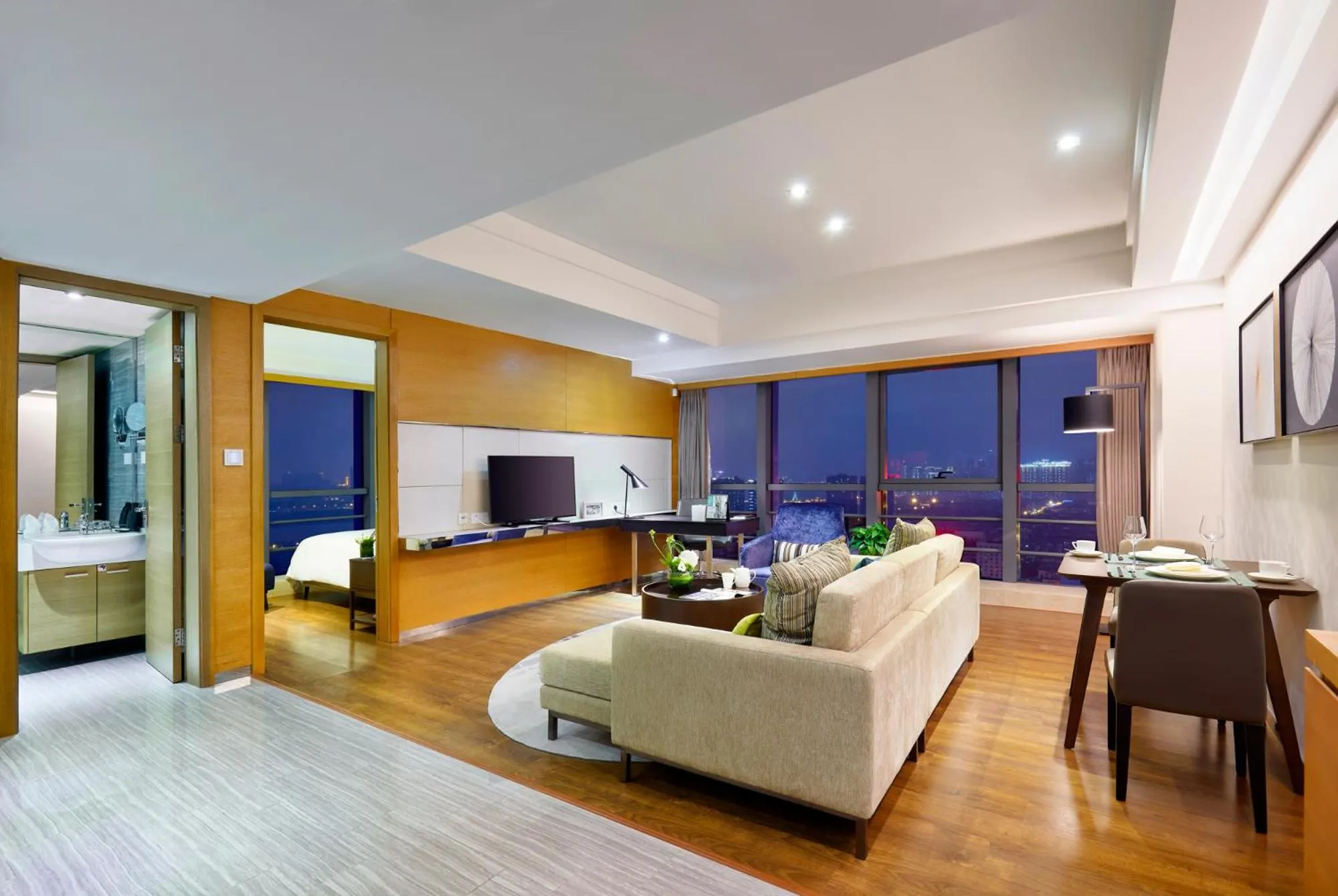 Living room in Modena by Fraser Changsha